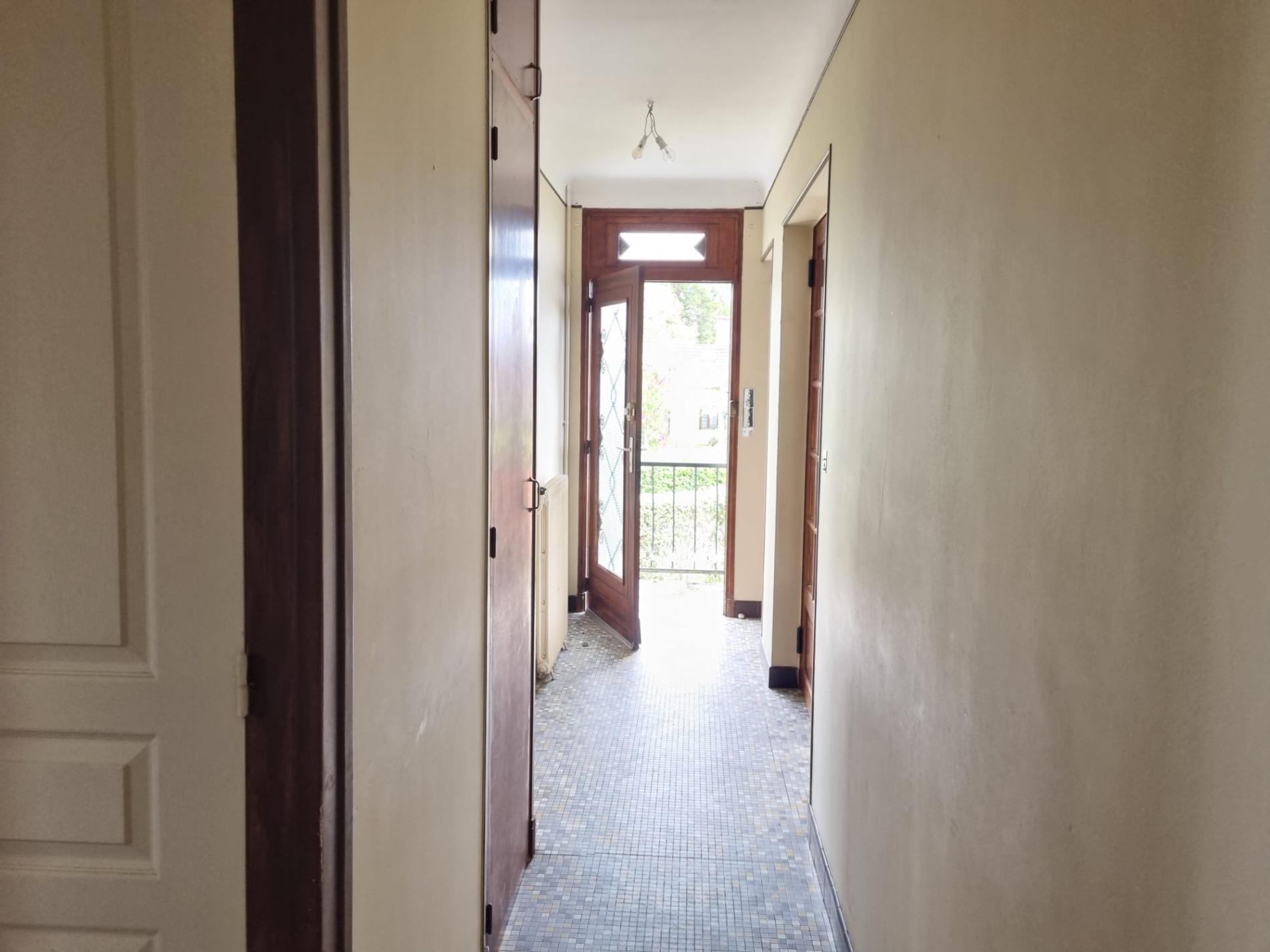 Jolie maison à rénover proche commodités !