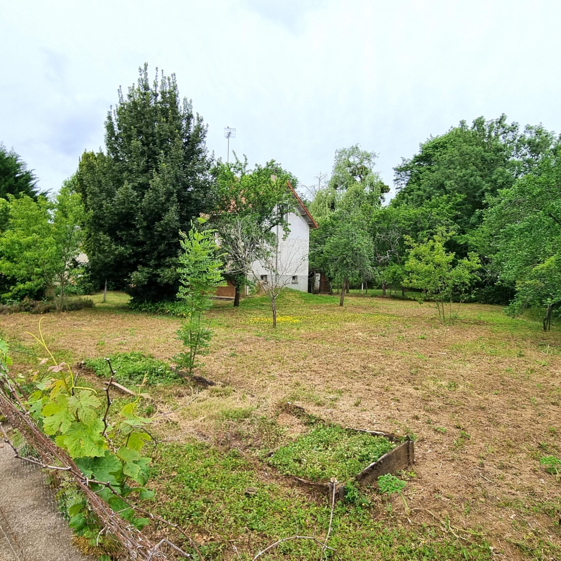 Maison de bourg à rénover !