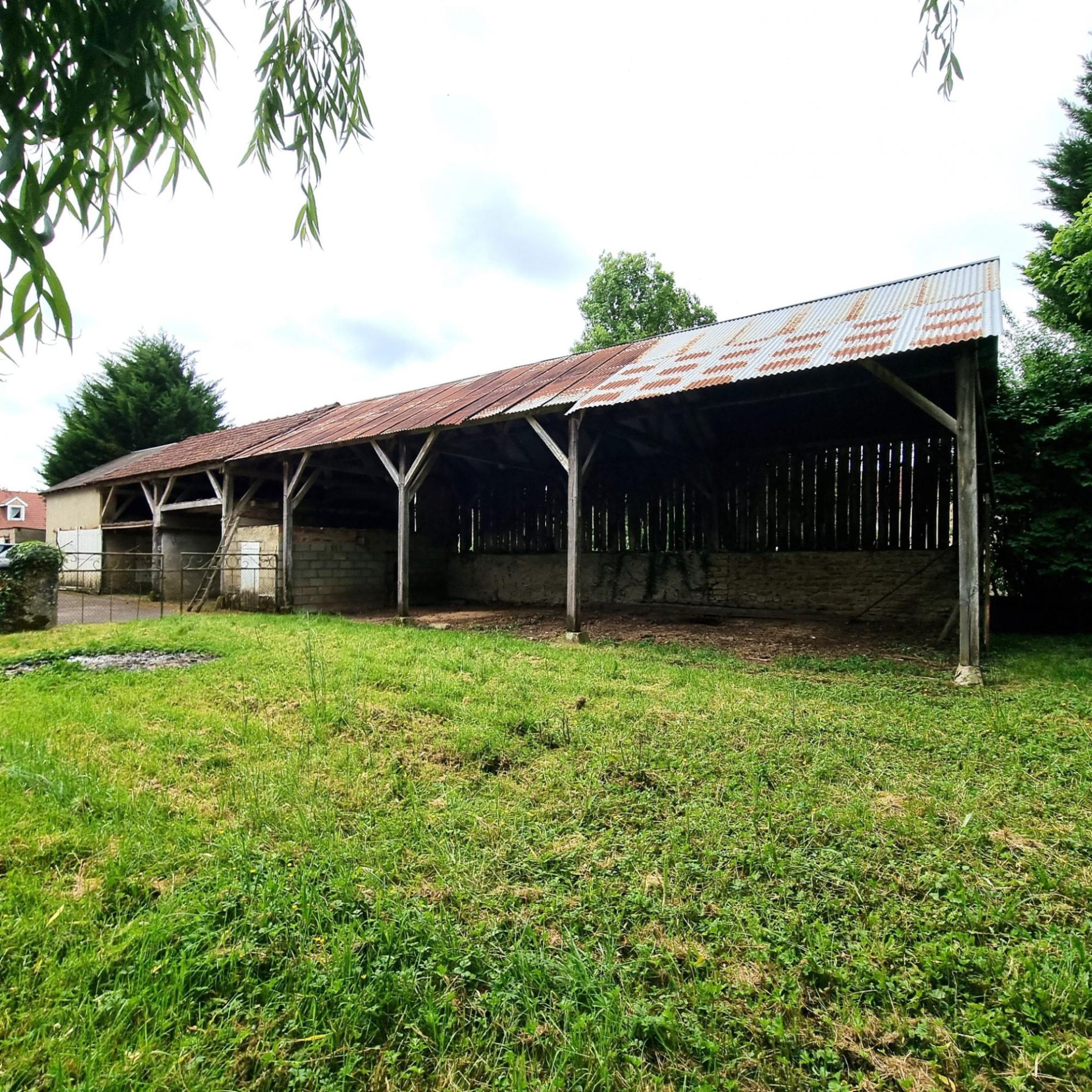 Maison de bourg à rénover !