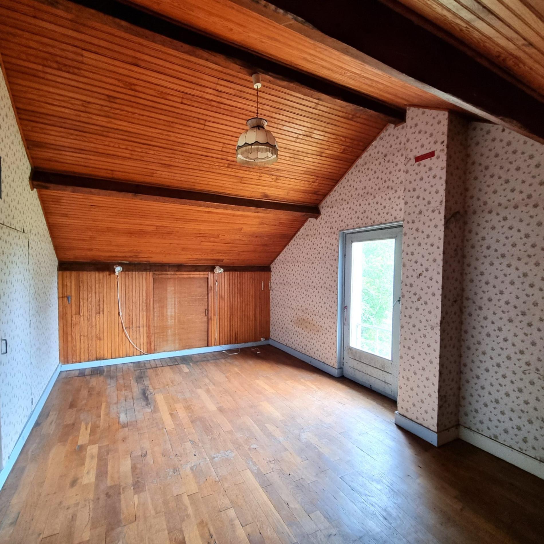 Maison de bourg à rénover !