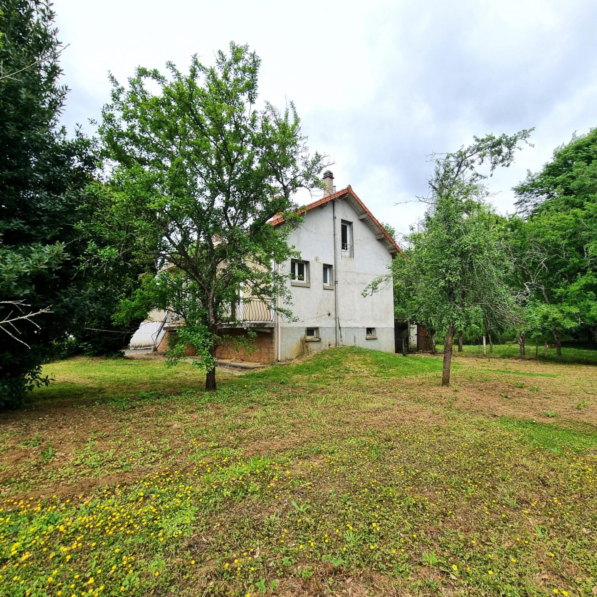 Maison de bourg à rénover !