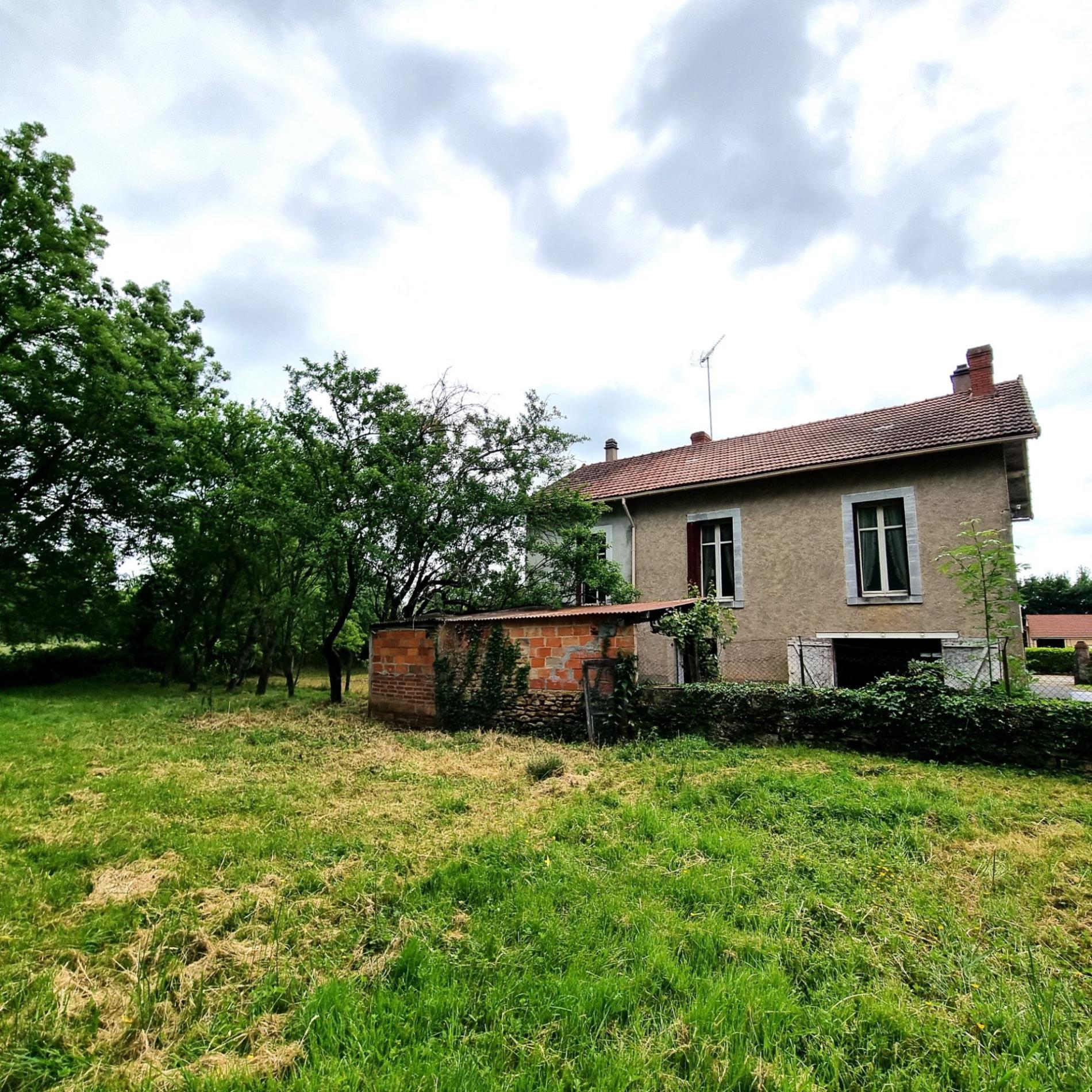 Maison de bourg à rénover !