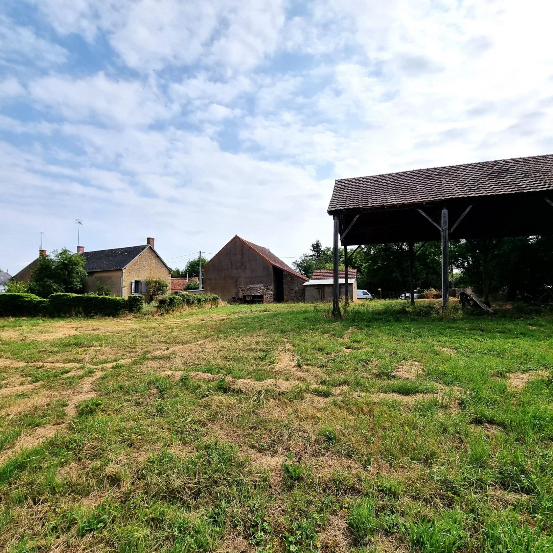 Ancien corps de ferme à rénover !