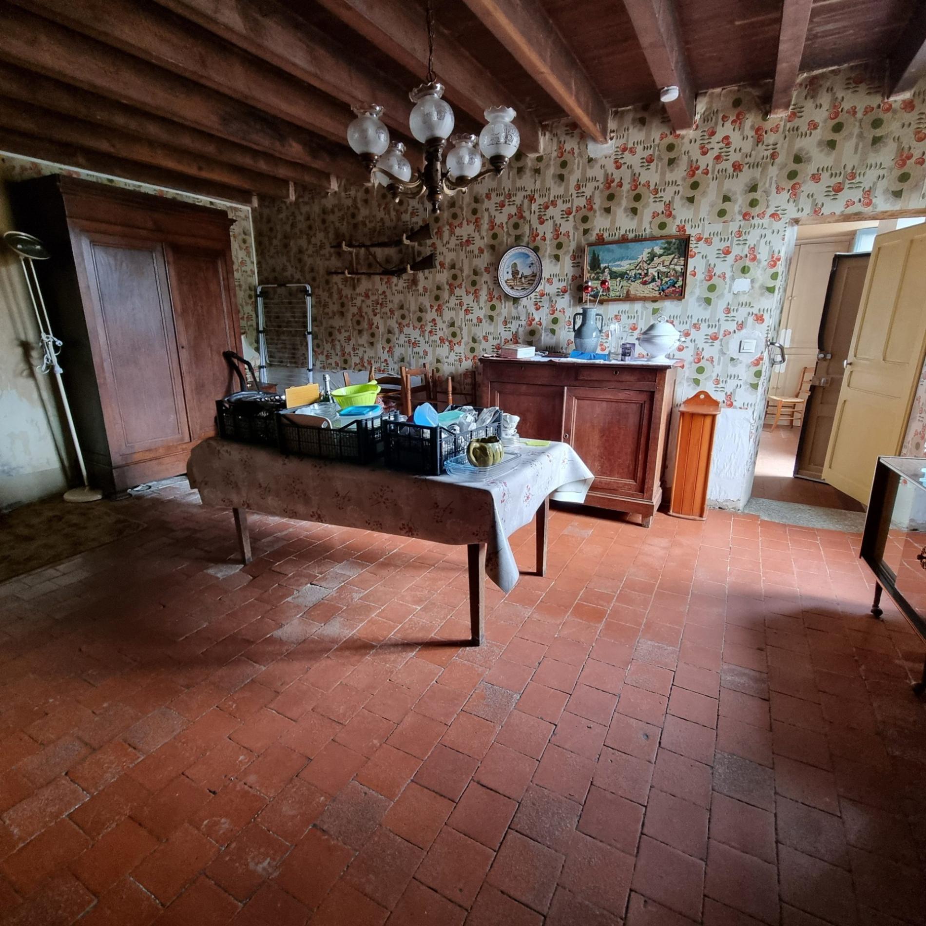 Ancien corps de ferme à rénover !