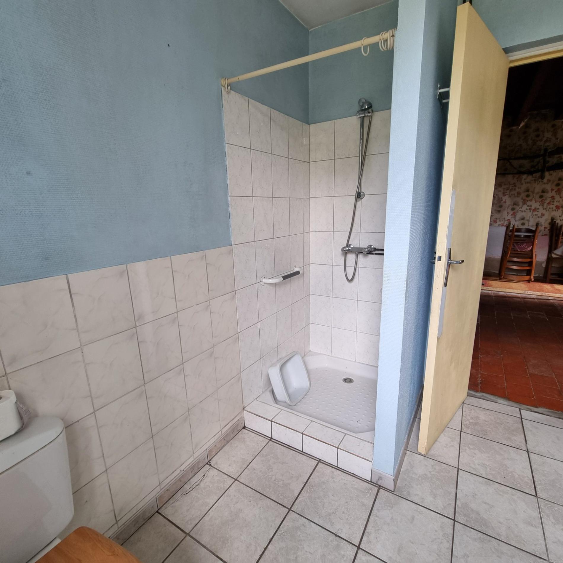 Ancien corps de ferme à rénover !