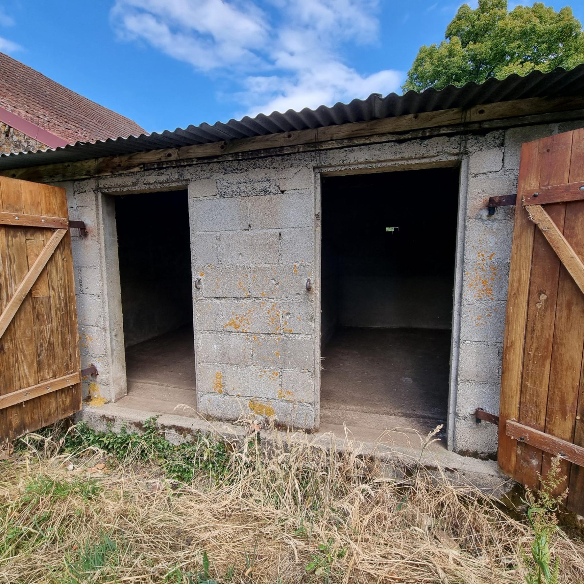 Ancien corps de ferme à rénover !