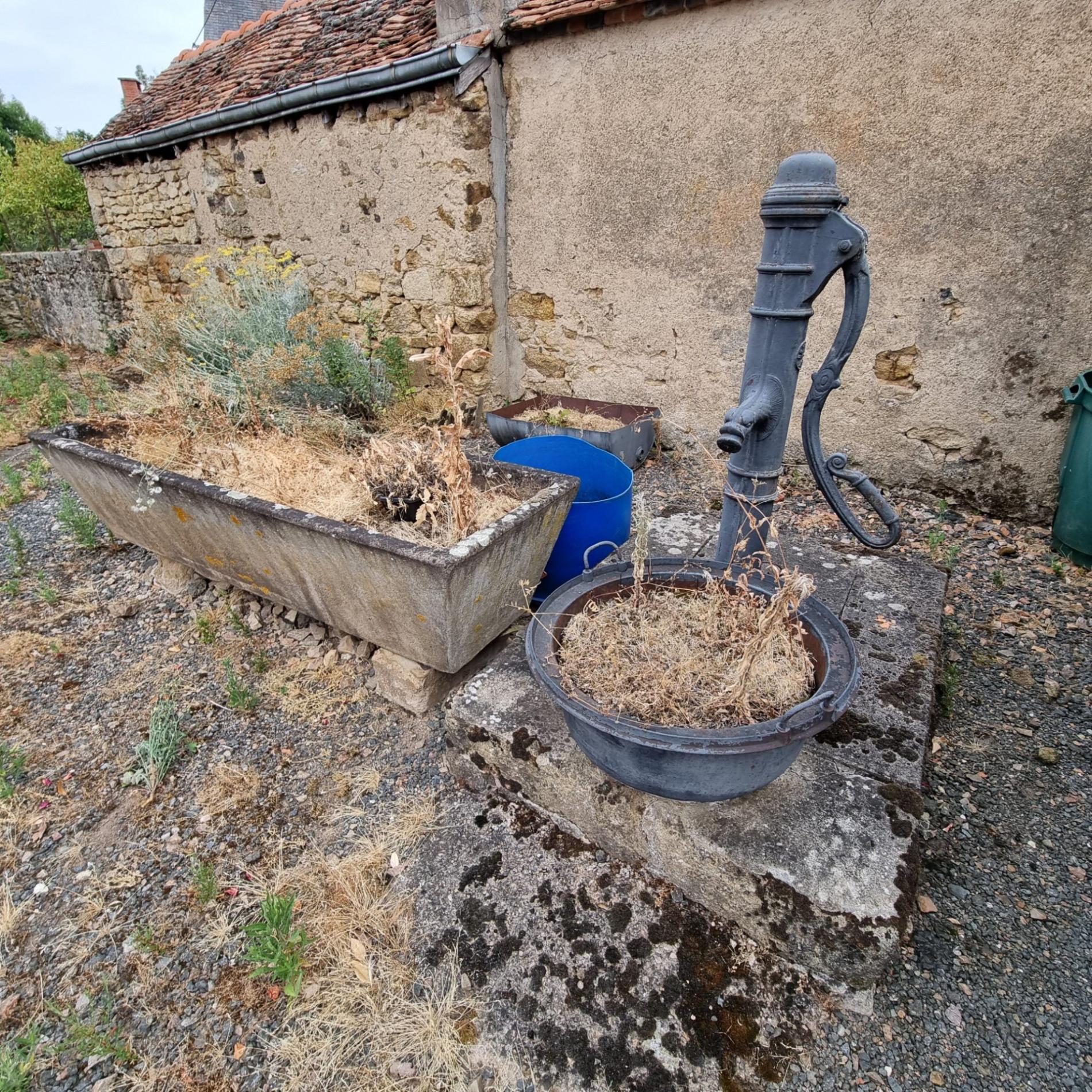 Ancien corps de ferme à rénover !