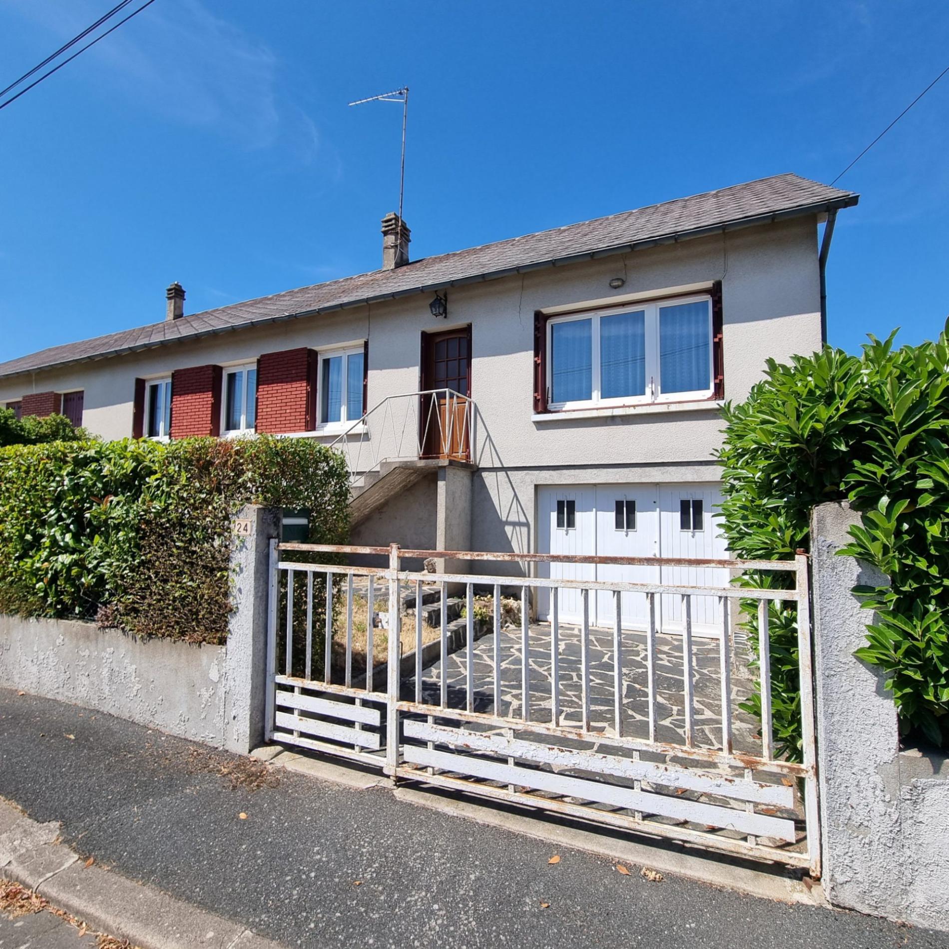 Maison de ville mitoyenne !