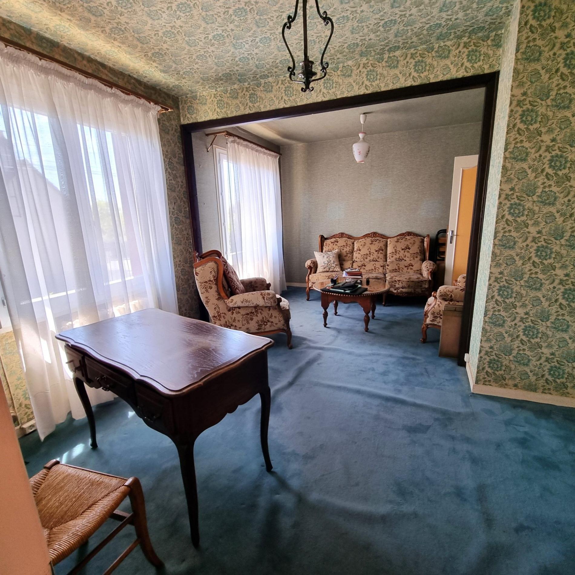 Maison de ville mitoyenne !