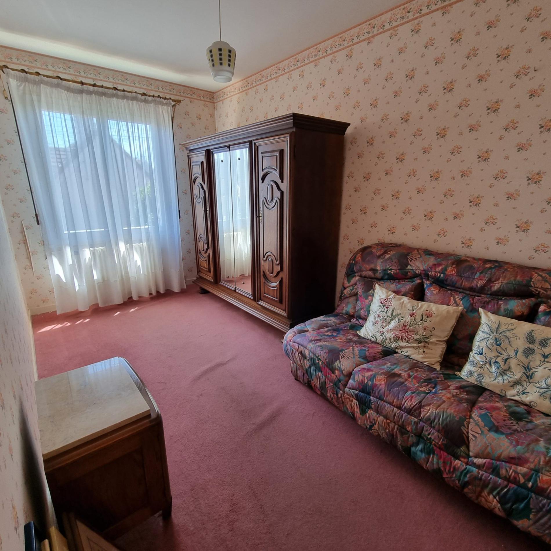 Maison de ville mitoyenne !