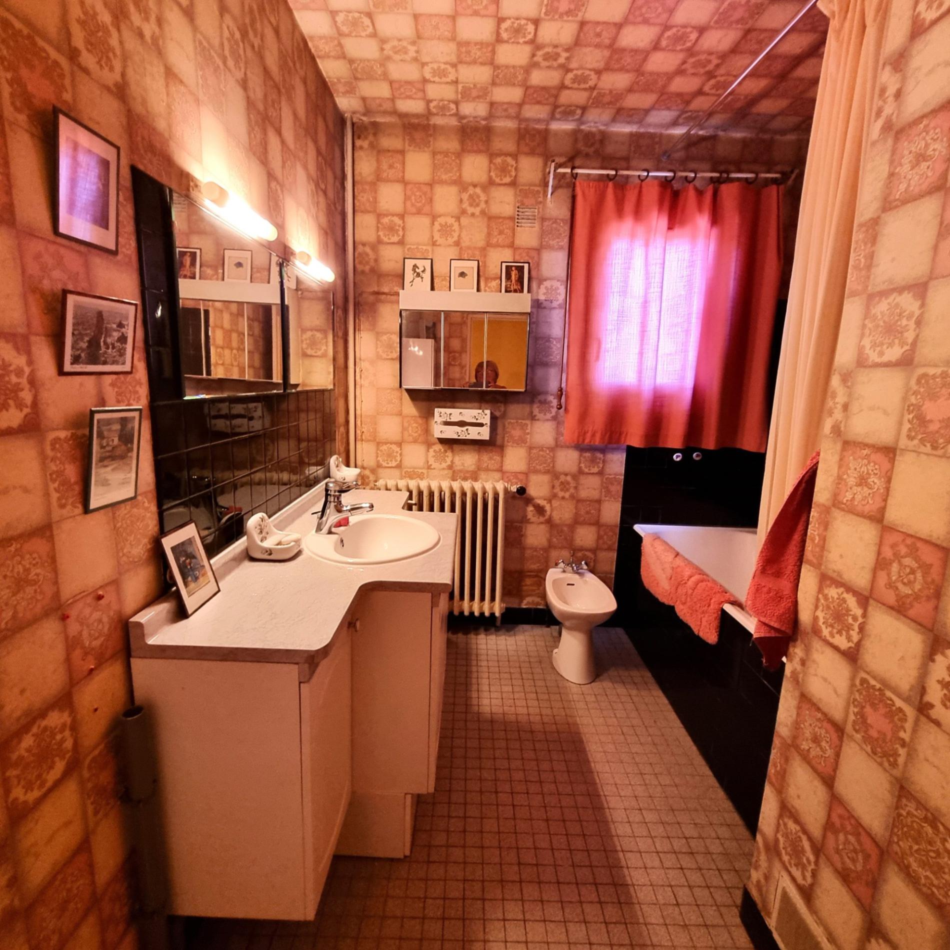 Maison de ville mitoyenne !