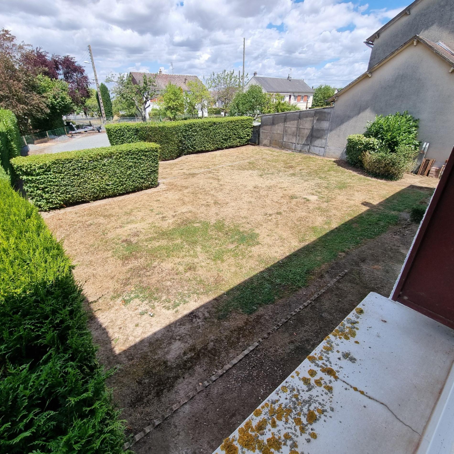 Maison de ville mitoyenne !