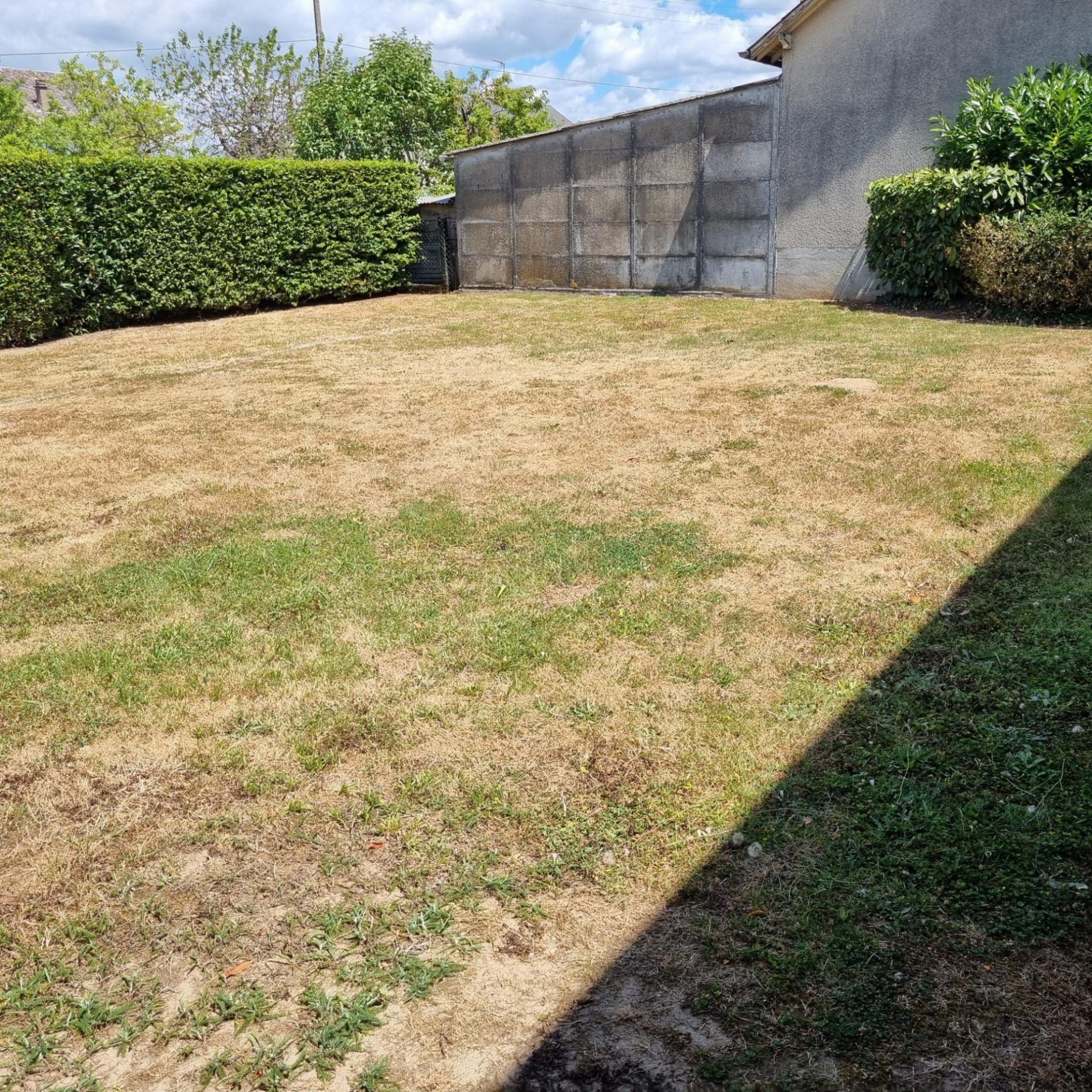 Maison de ville mitoyenne !