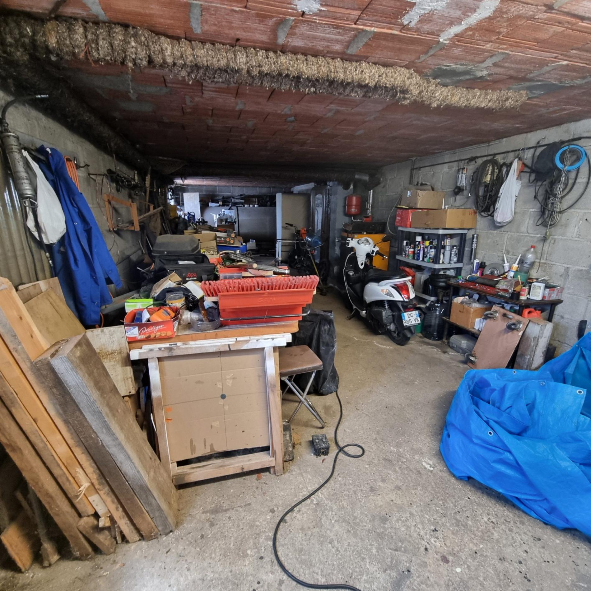 Maison de ville mitoyenne !