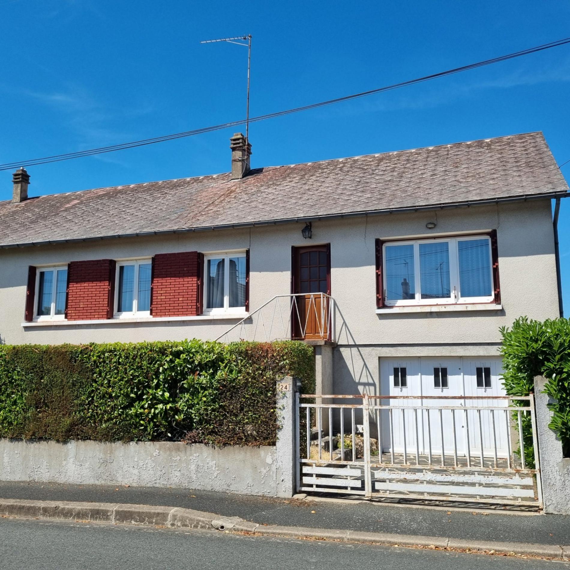 Maison de ville mitoyenne !