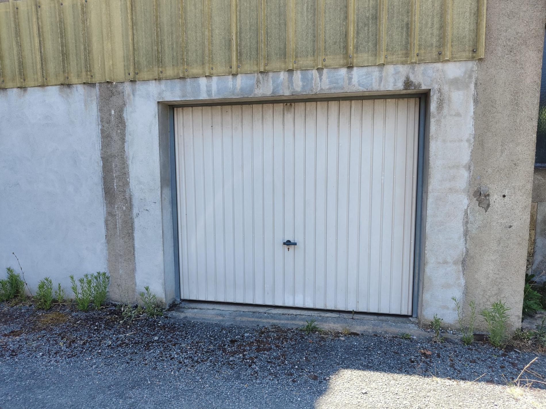 Ensemble de deux maisons de ville avec jardin !