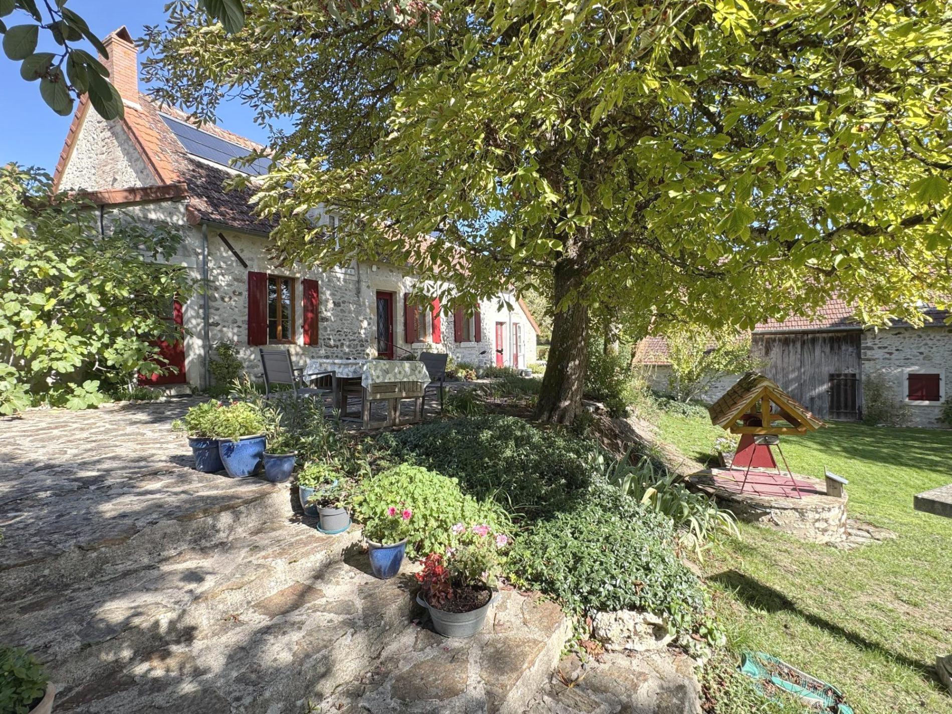 Ensemble immobilie de 2 maisons prêtes à vivre, sans voisin proche !