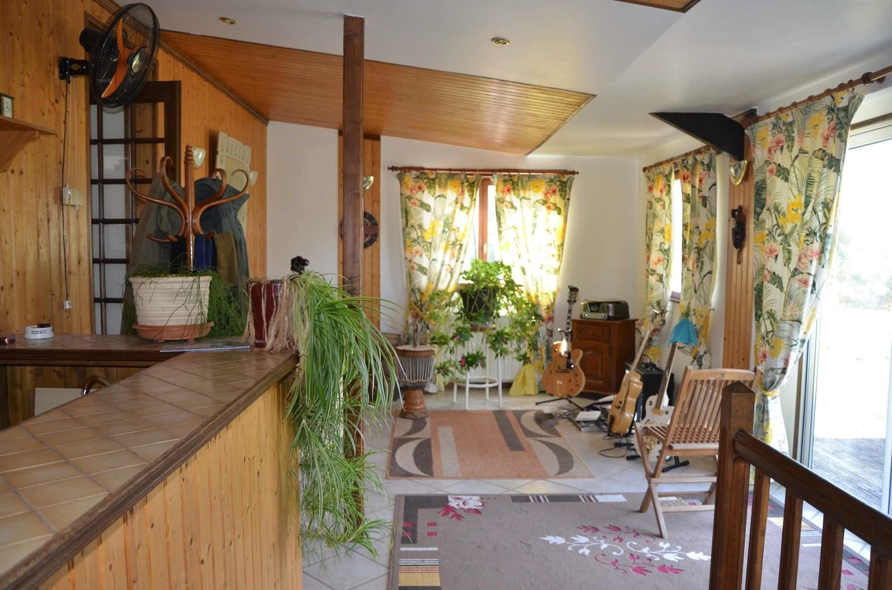 Ensemble de deux maisons isolées et restaurées !