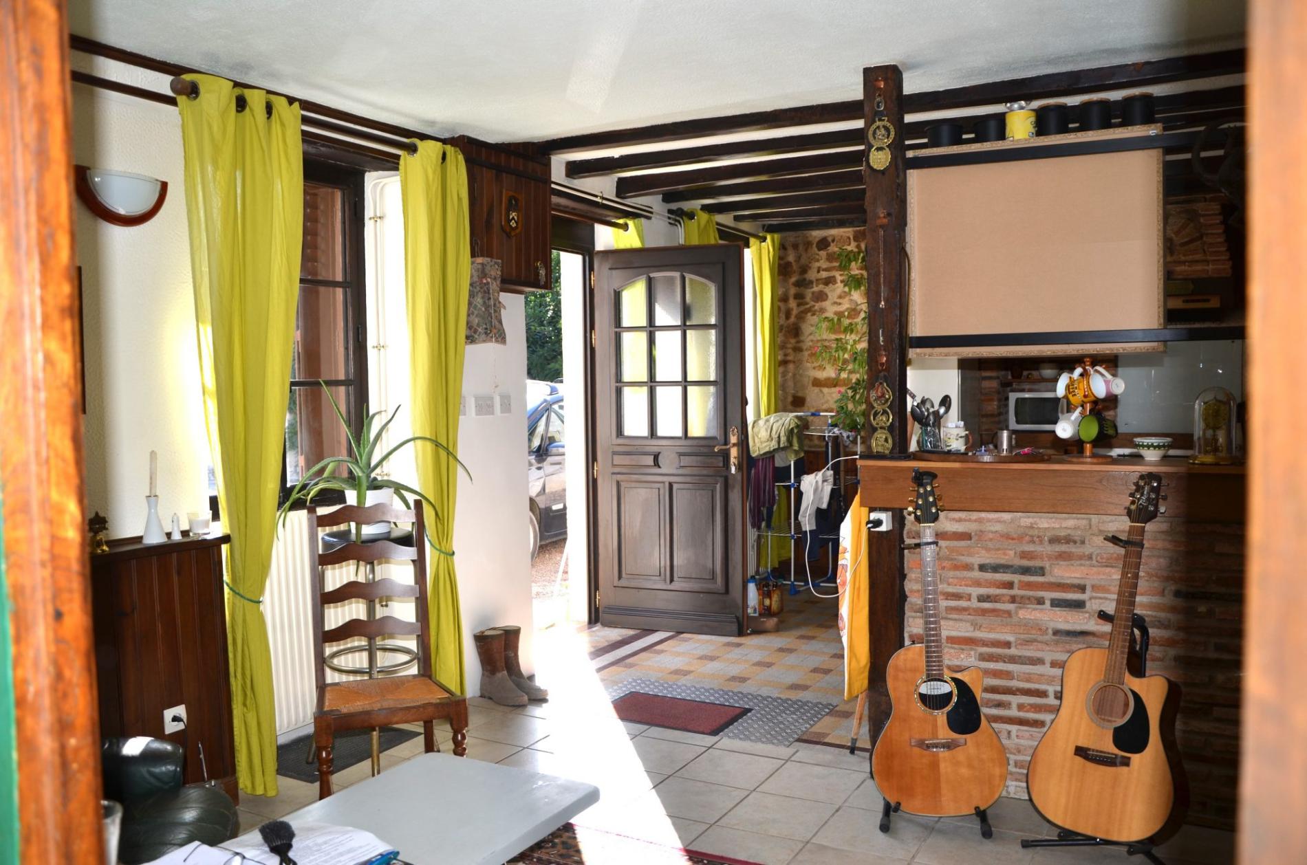 Ensemble de deux maisons isolées et restaurées !