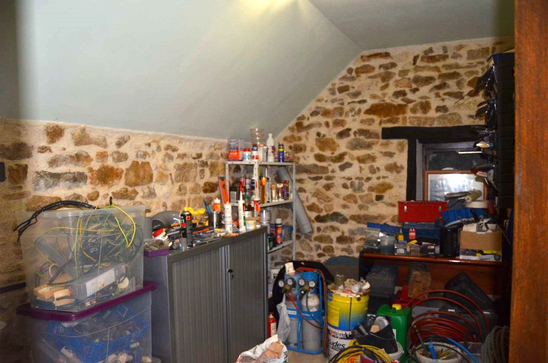 Ensemble de deux maisons isolées et restaurées !