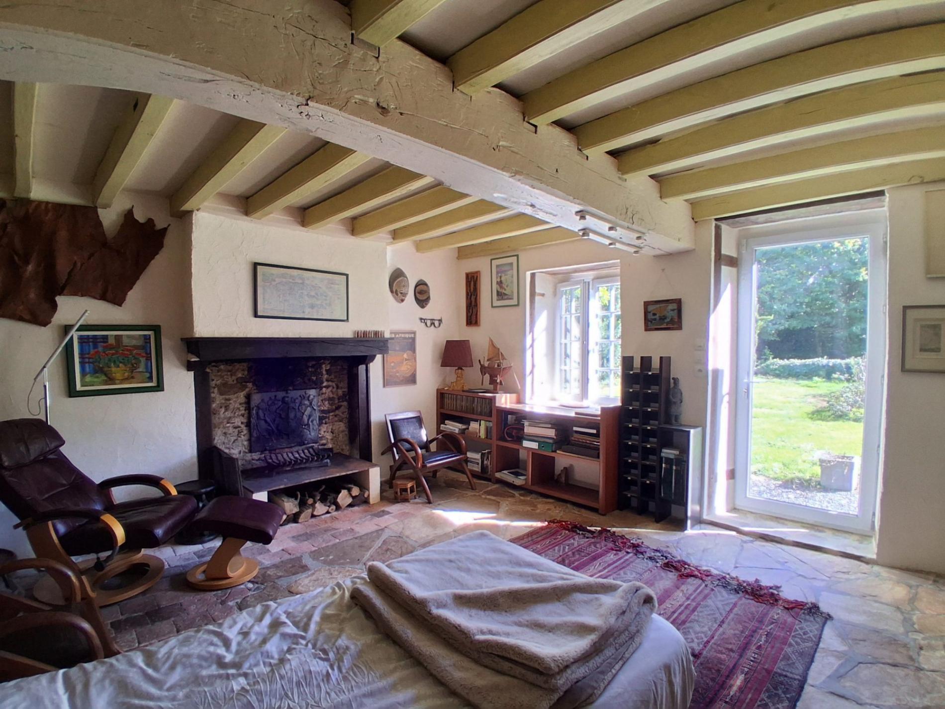 Propriété isolée au bout d'un chemin !