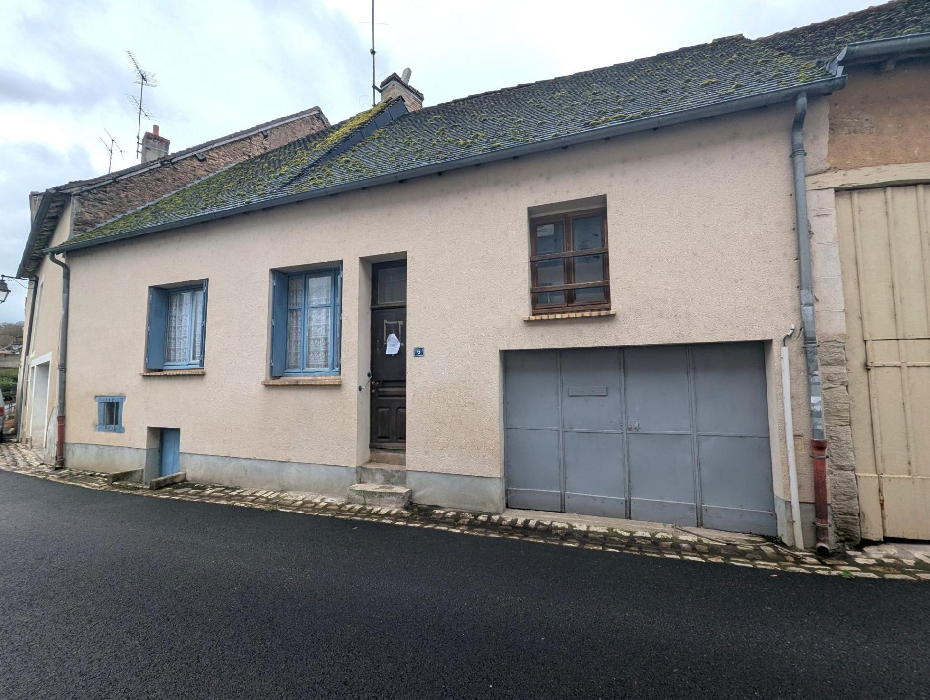 Maison de ville avec jardin et garage !