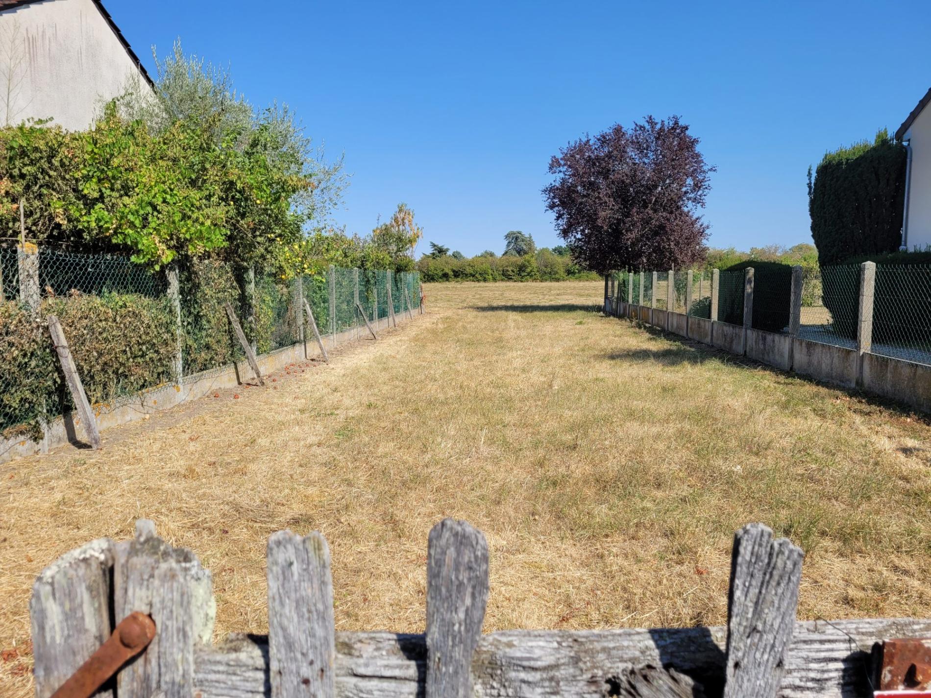 Terrain constructible proche centre !