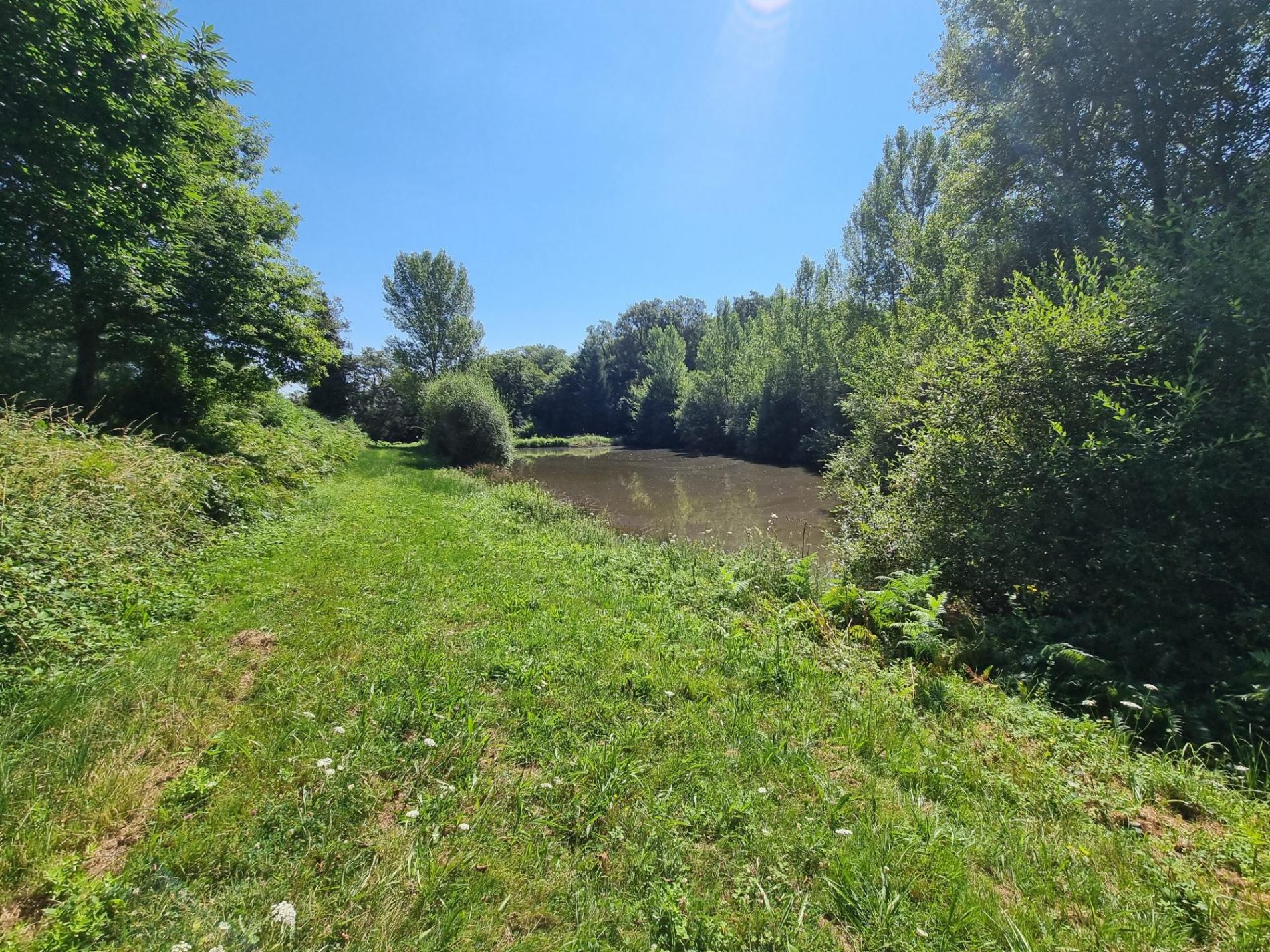 Deux étang isolés !