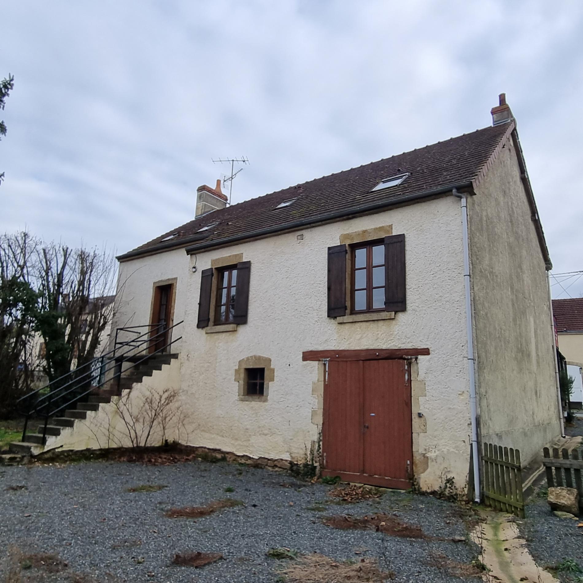 Maison de ville avec commerce !