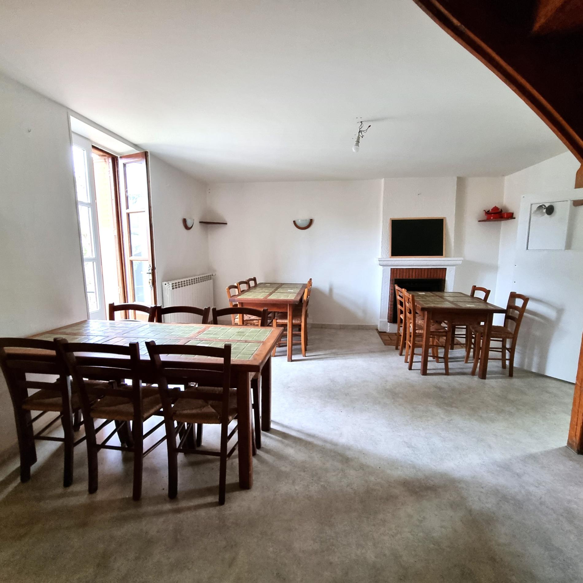 Maison de ville avec commerce !