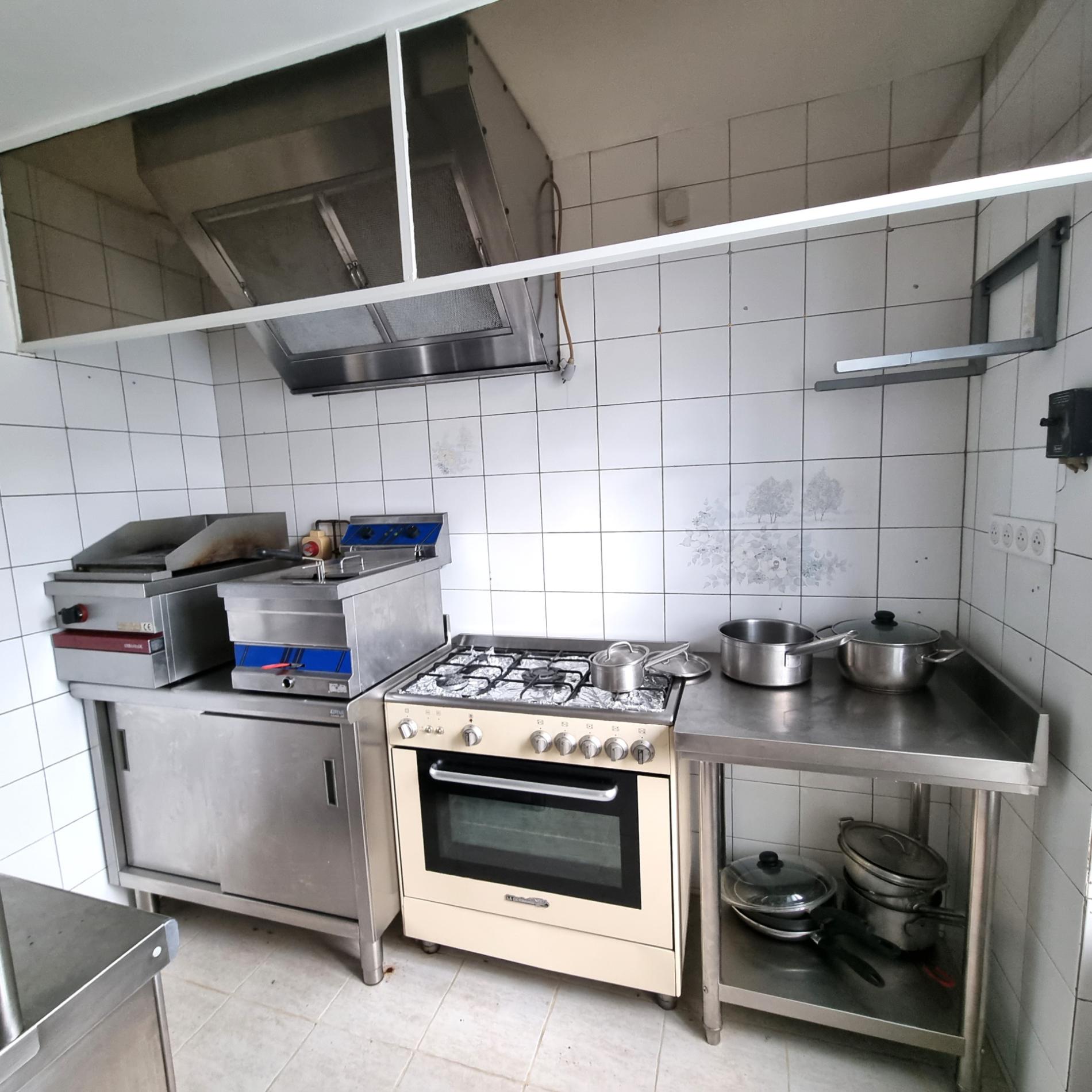 Maison de ville avec commerce !