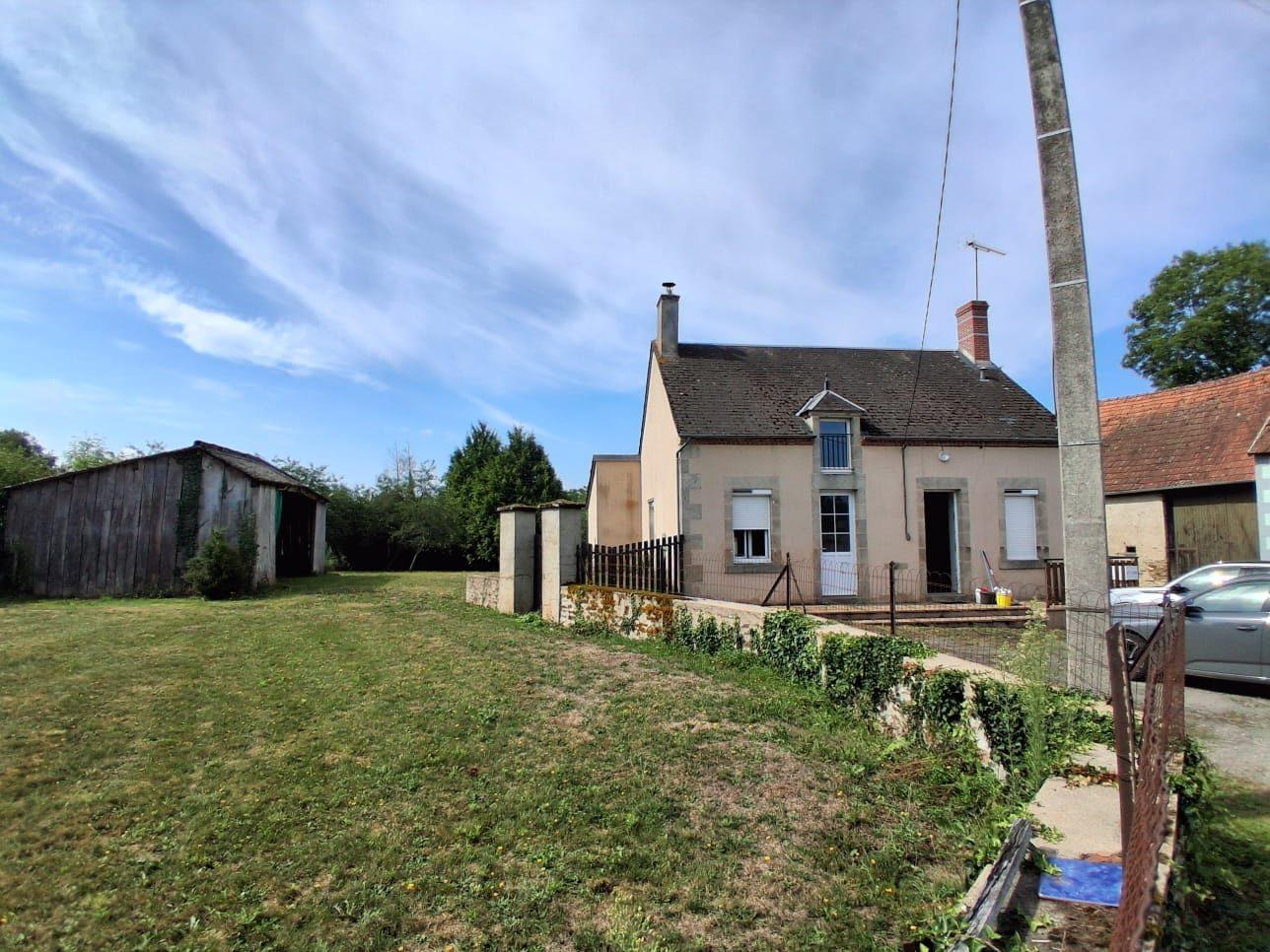 Maison de campagne avec dépendances et terrain !