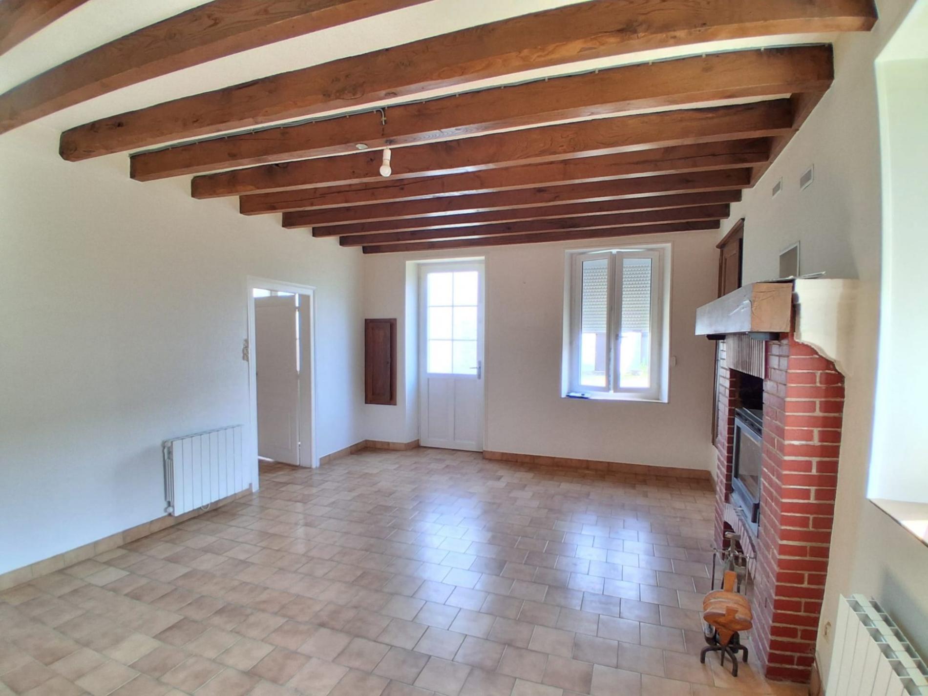 Maison de campagne avec dépendances et terrain !