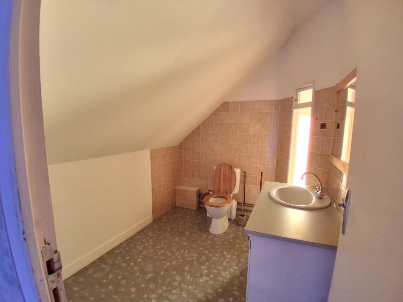 Maison de campagne avec dépendances et terrain !