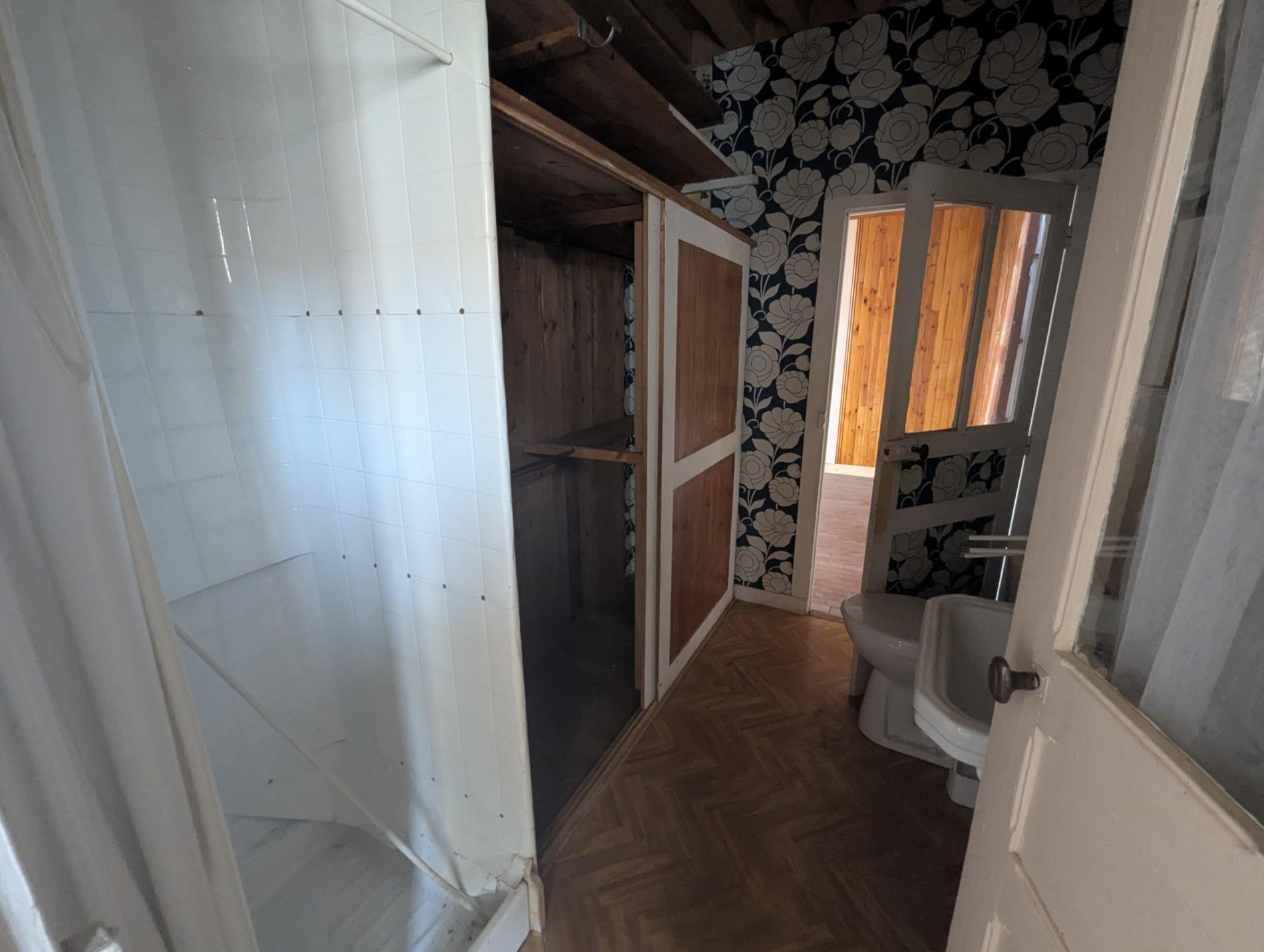 Grande maison de bourg à rénover !