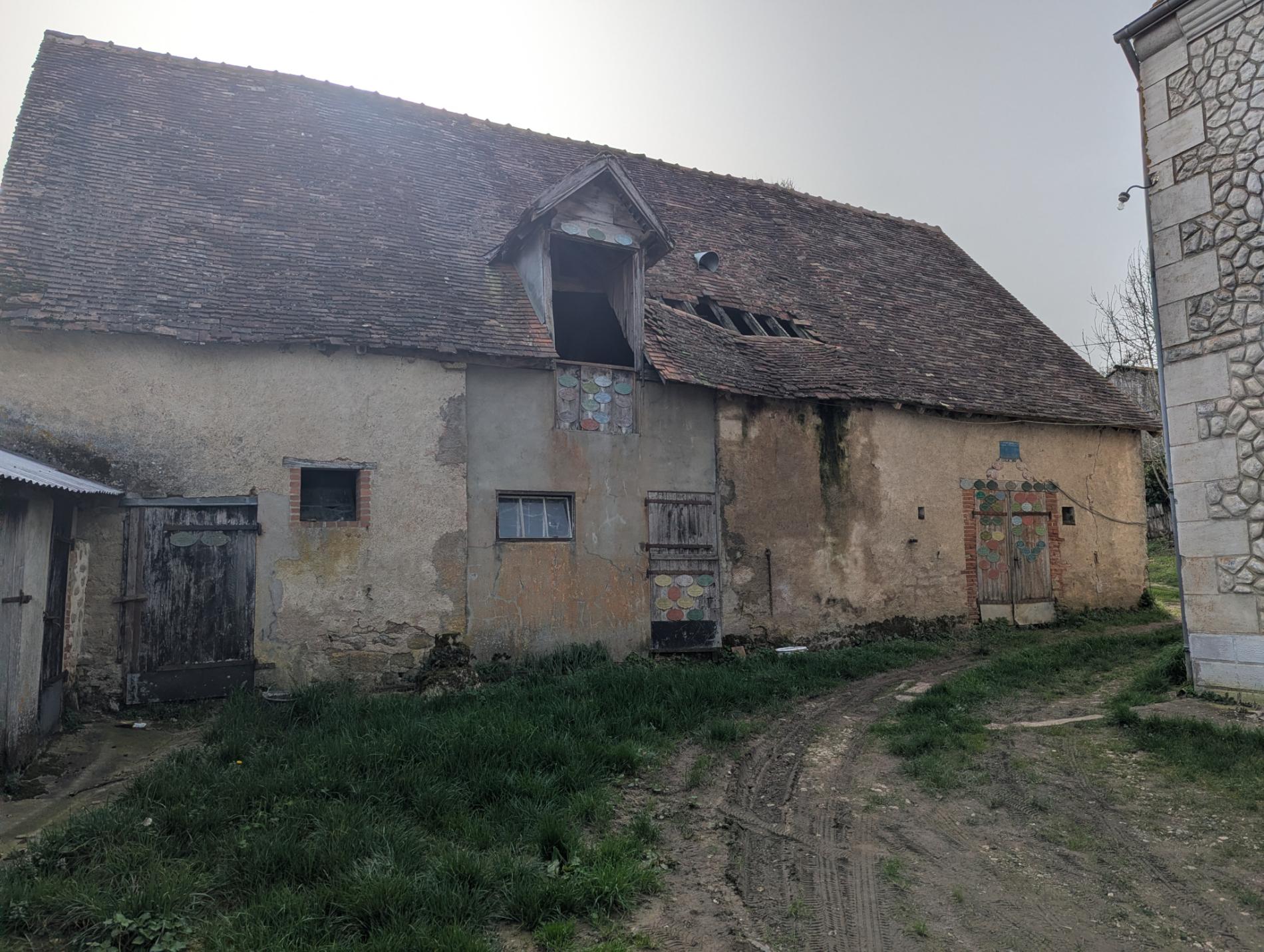 Grande maison de bourg à rénover !