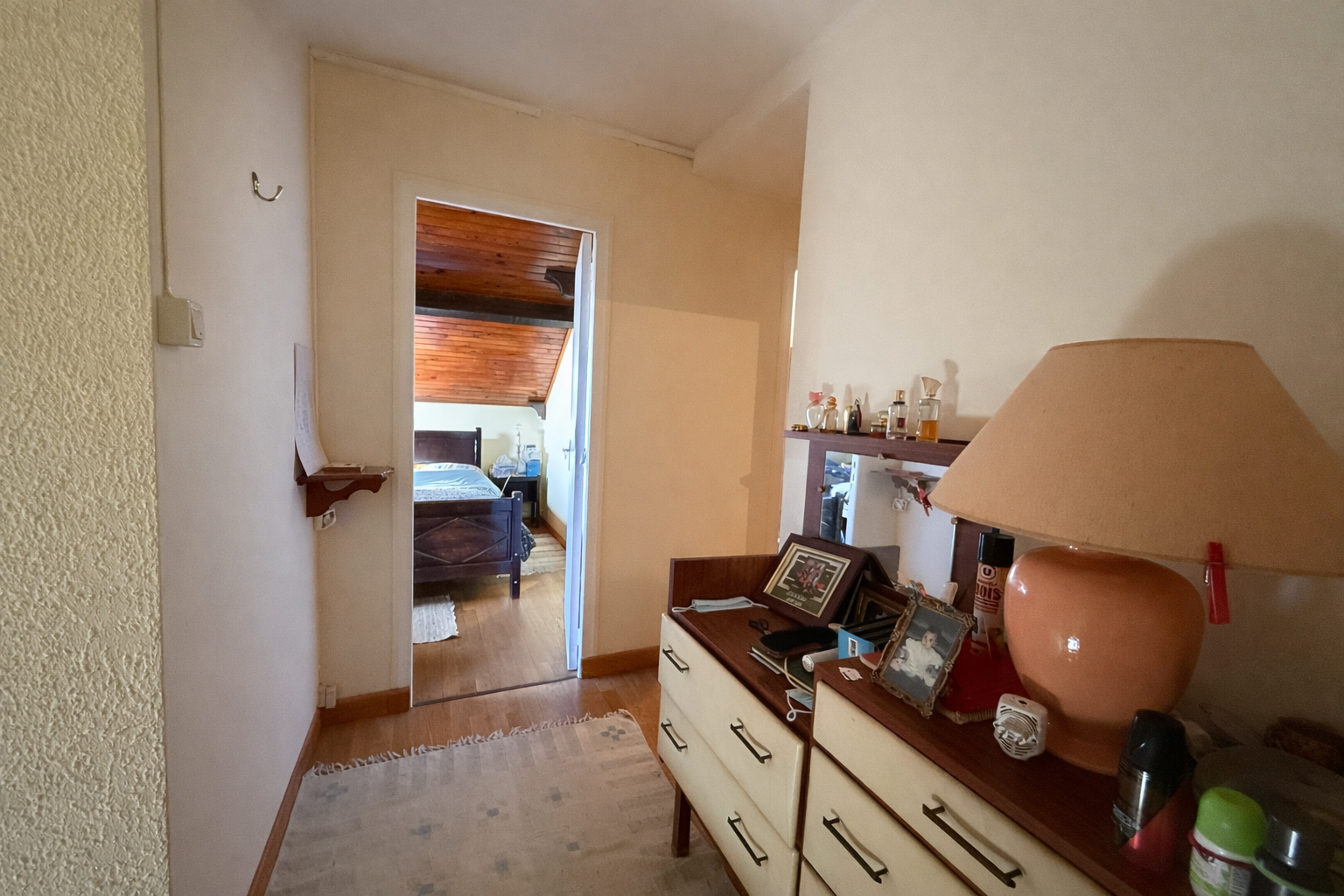 Maison de campagne avec dépendance sur 14ha !