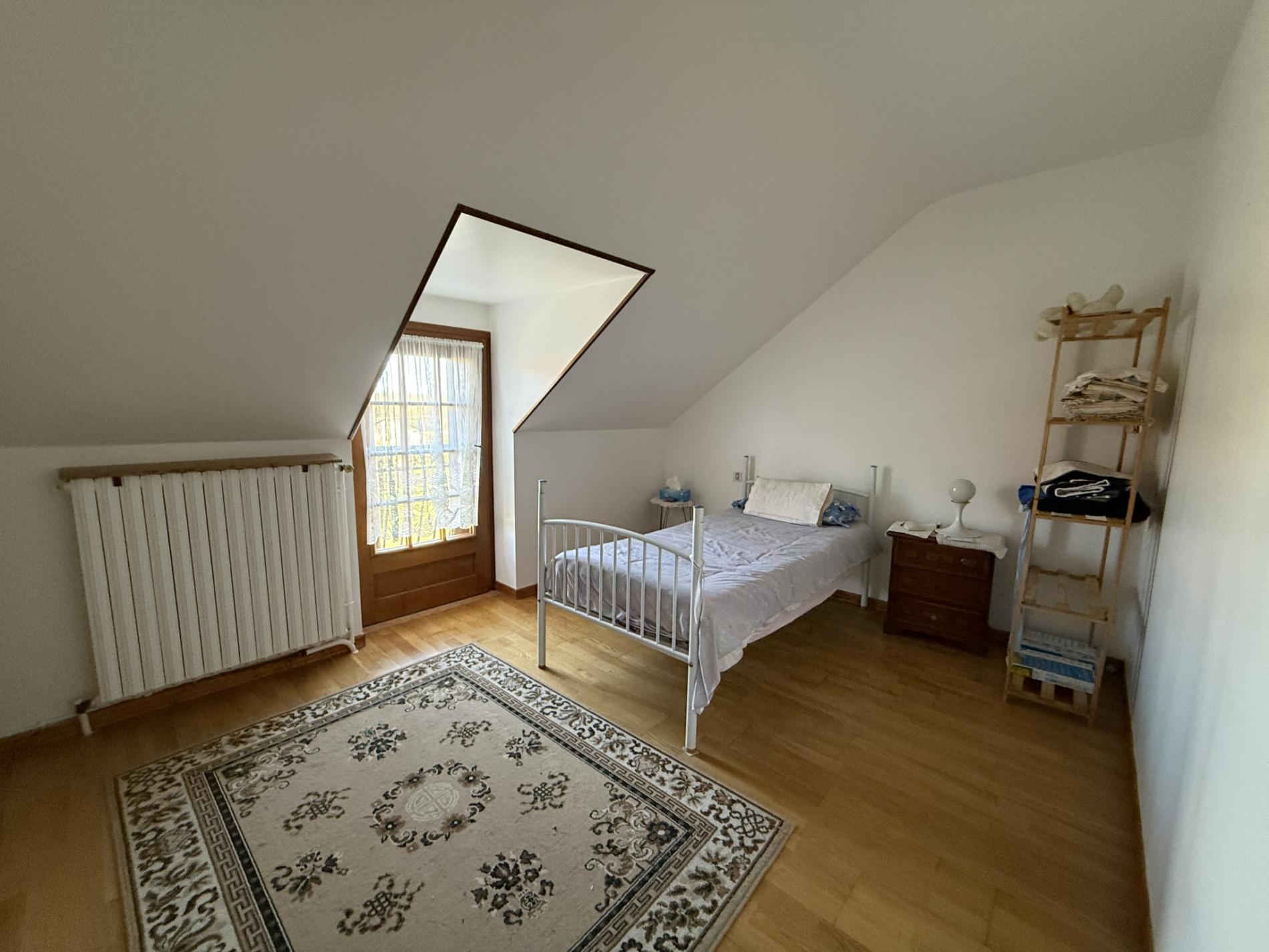 Maison de campagne avec dépendance sur 14ha !