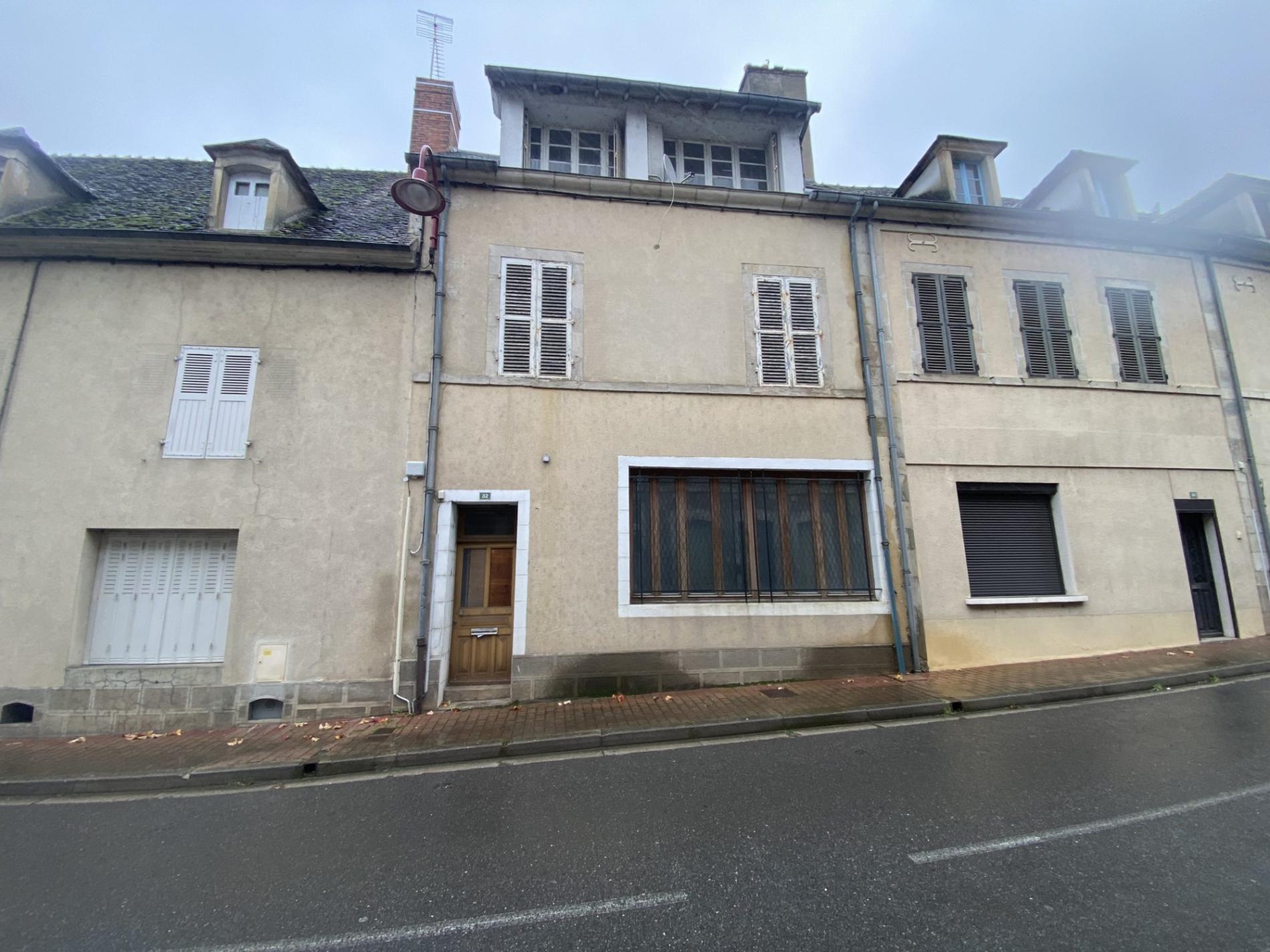 Maison de ville à rénover !