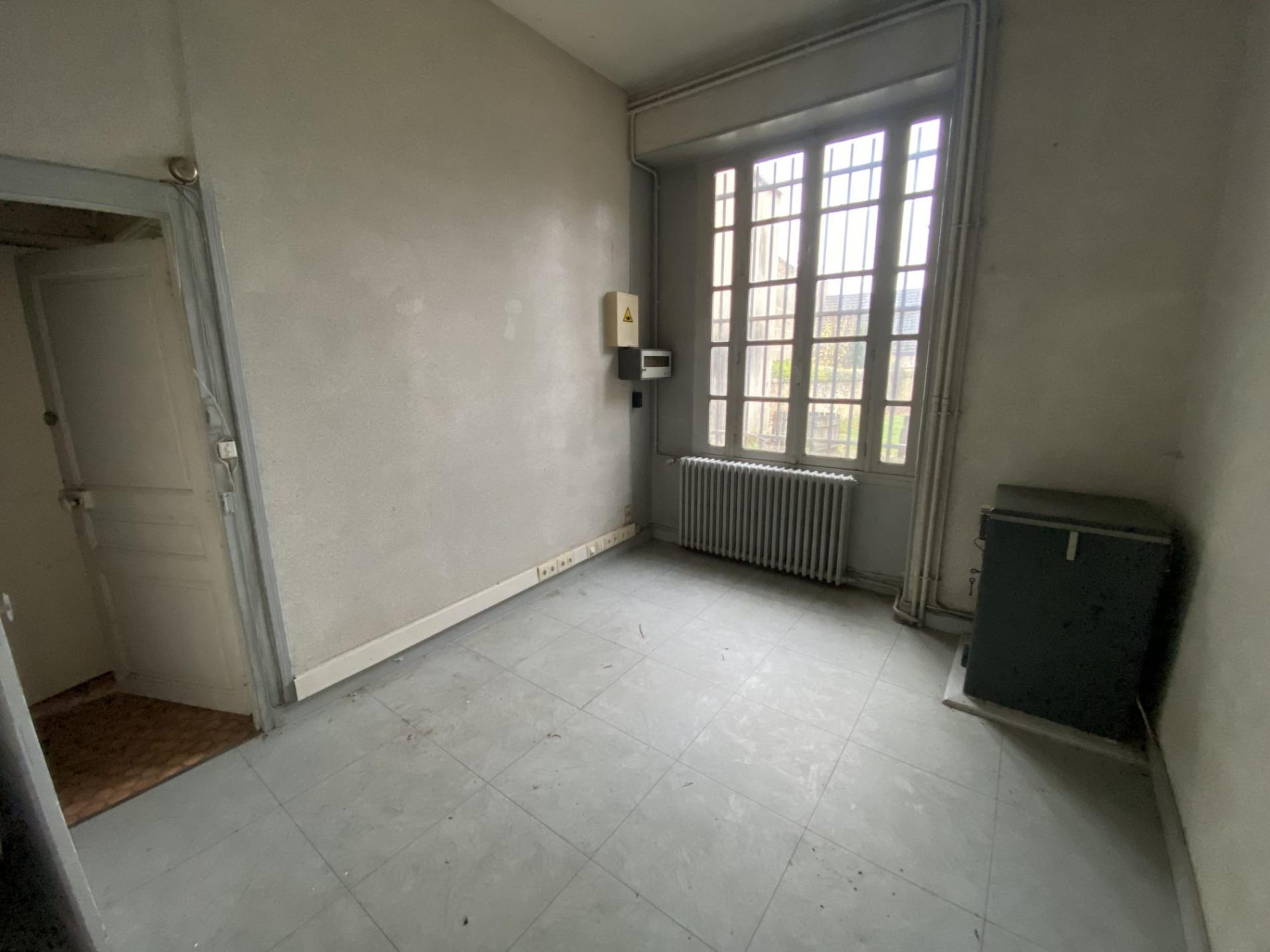 Maison de ville à rénover !