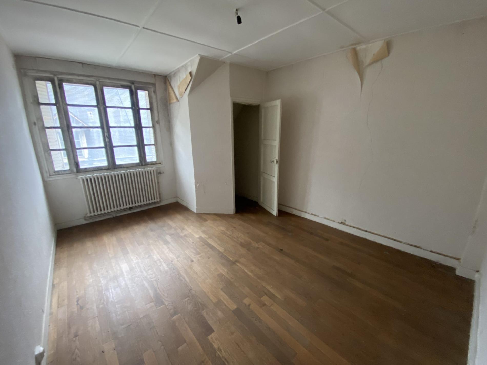 Maison de ville à rénover !