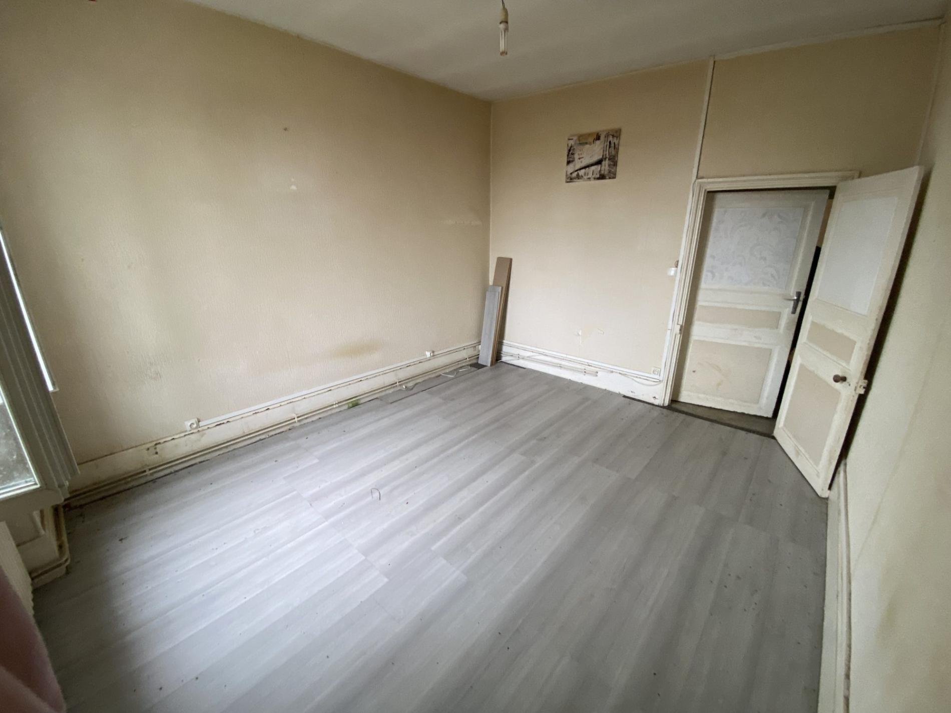 Maison de ville à rénover !