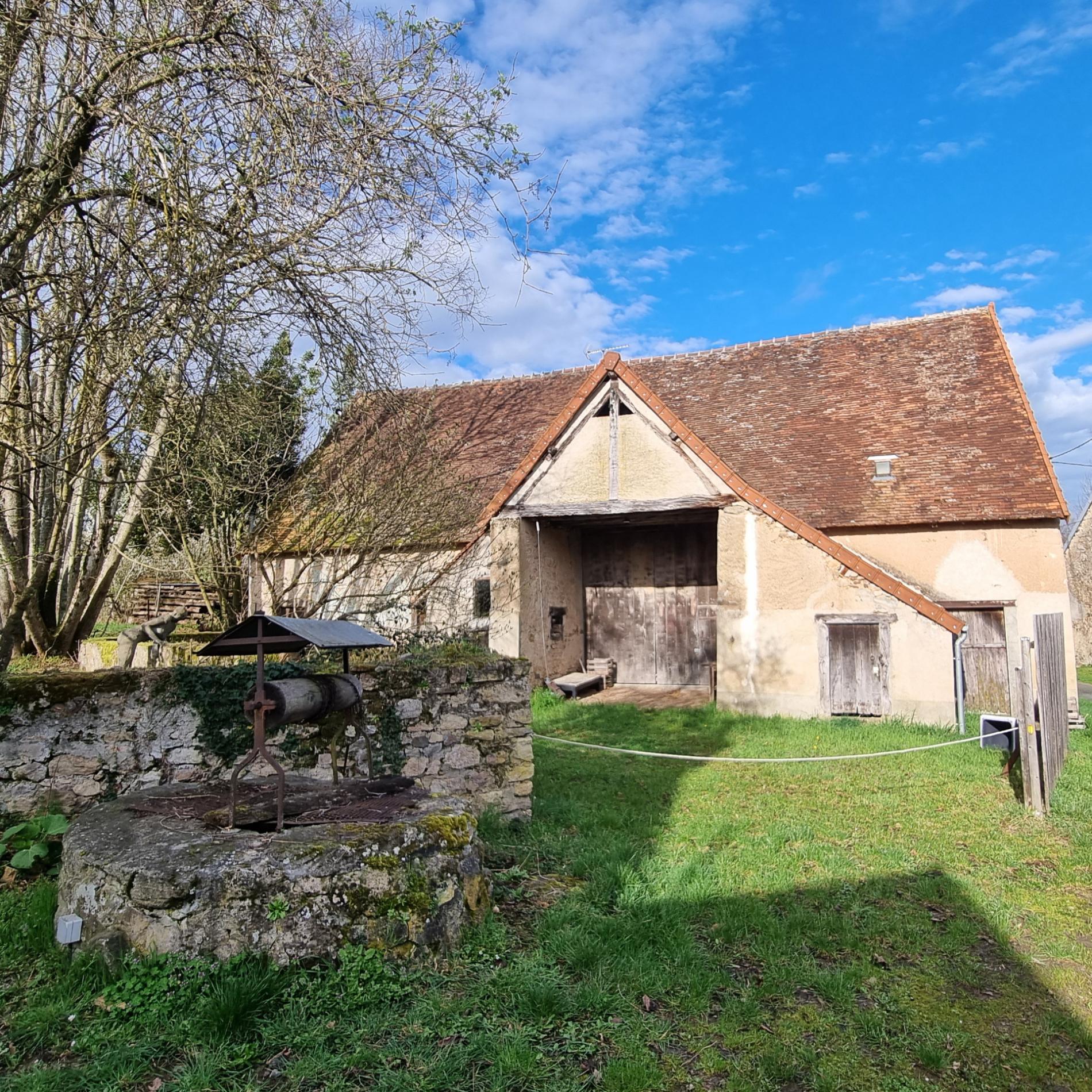Maison de charme avec superbe grange à porteau !