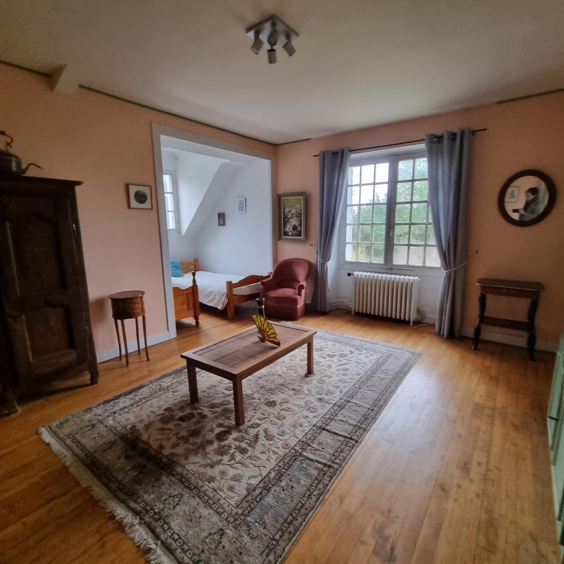 Maison de caractère sur parc paysager de 4 612 m2 avec piscine !