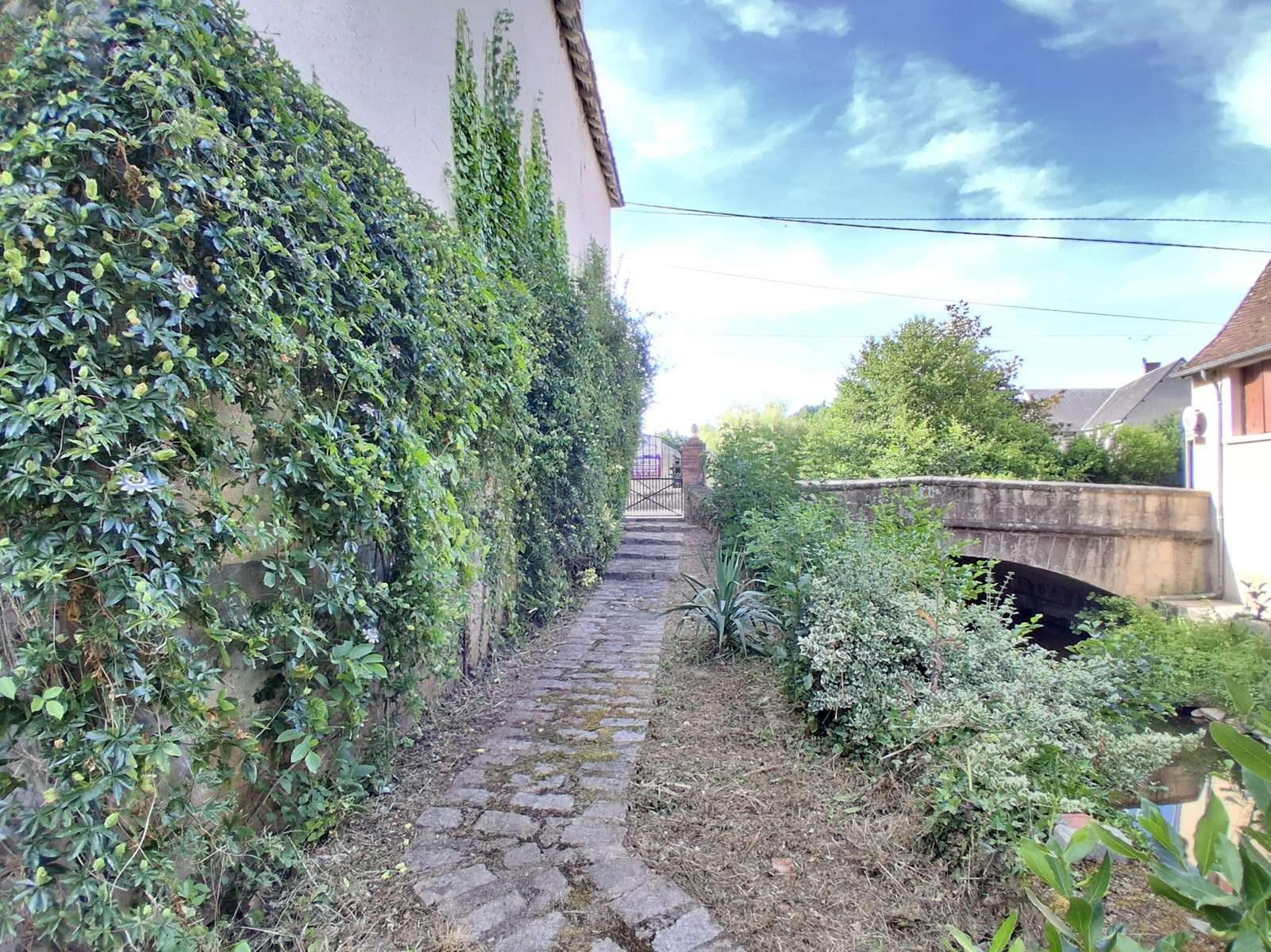 Maison de ville avec garage !