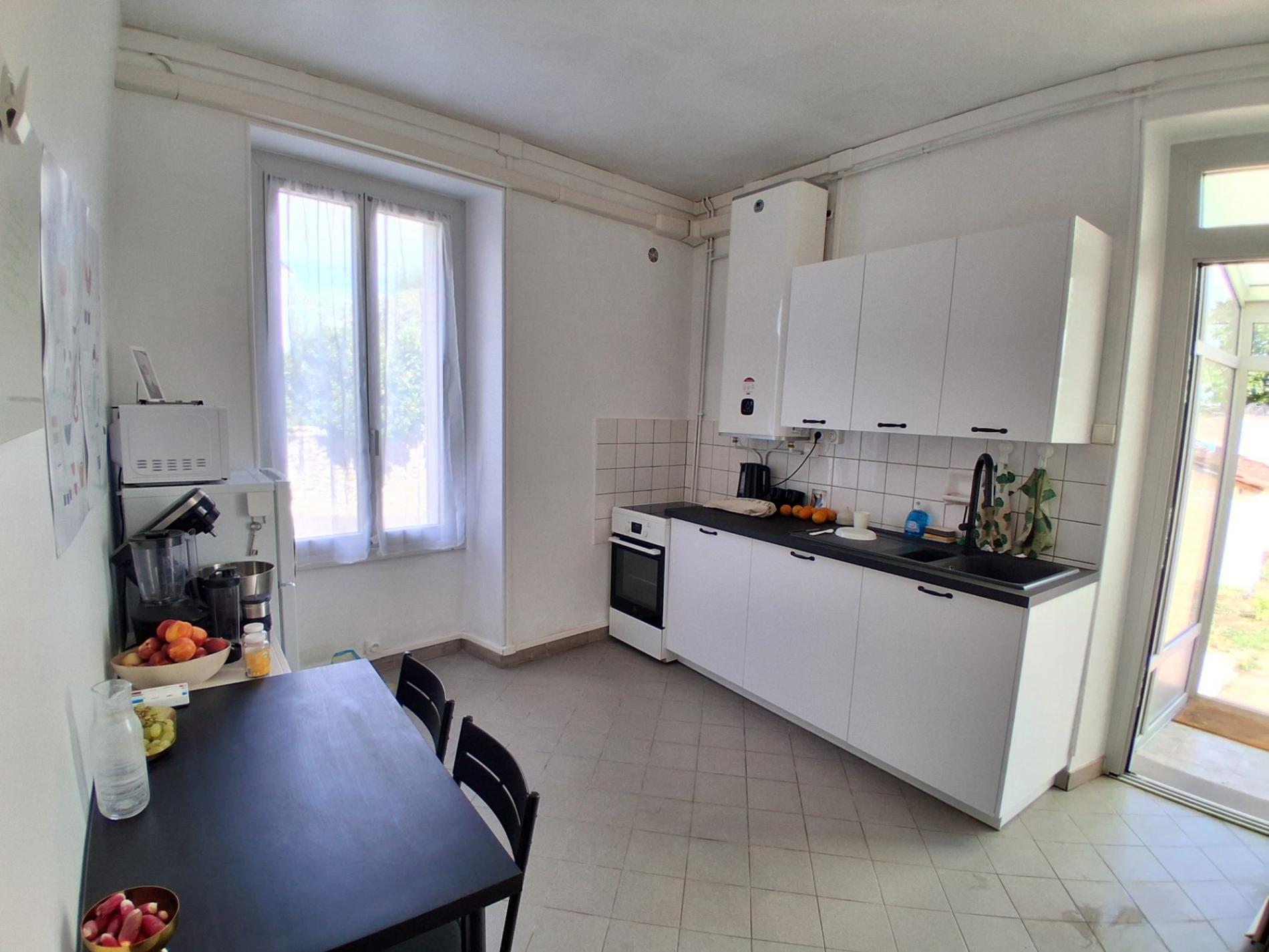 Maison de ville avec jardin et garage !