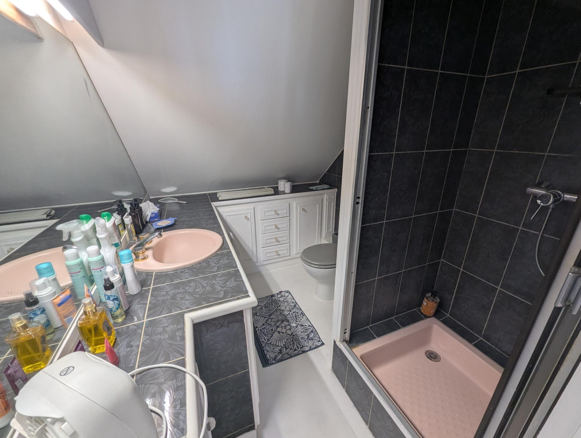 Maison d'architecte avec vue imprenable sur la Vallée !