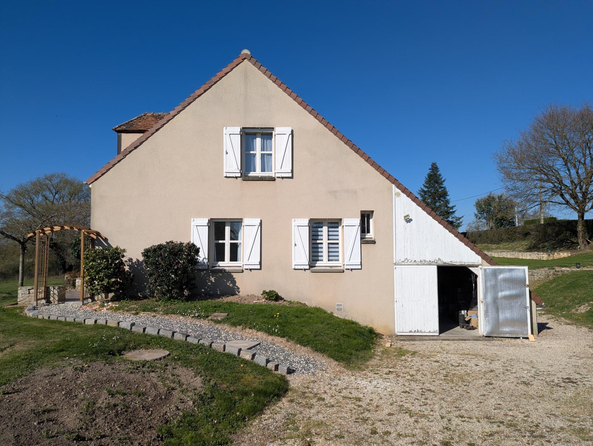 Maison d'architecte avec vue imprenable sur la Vallée !