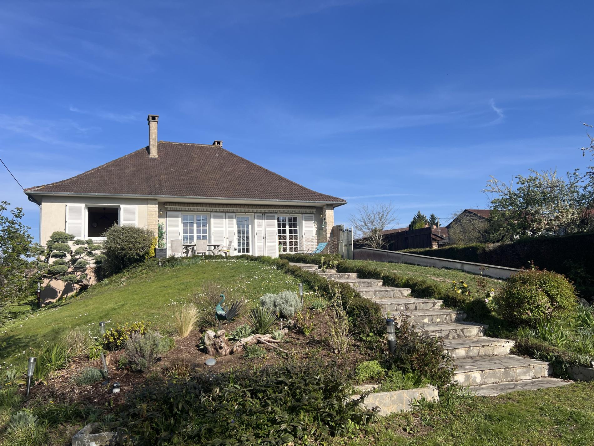 Pavillon proche centre ville !