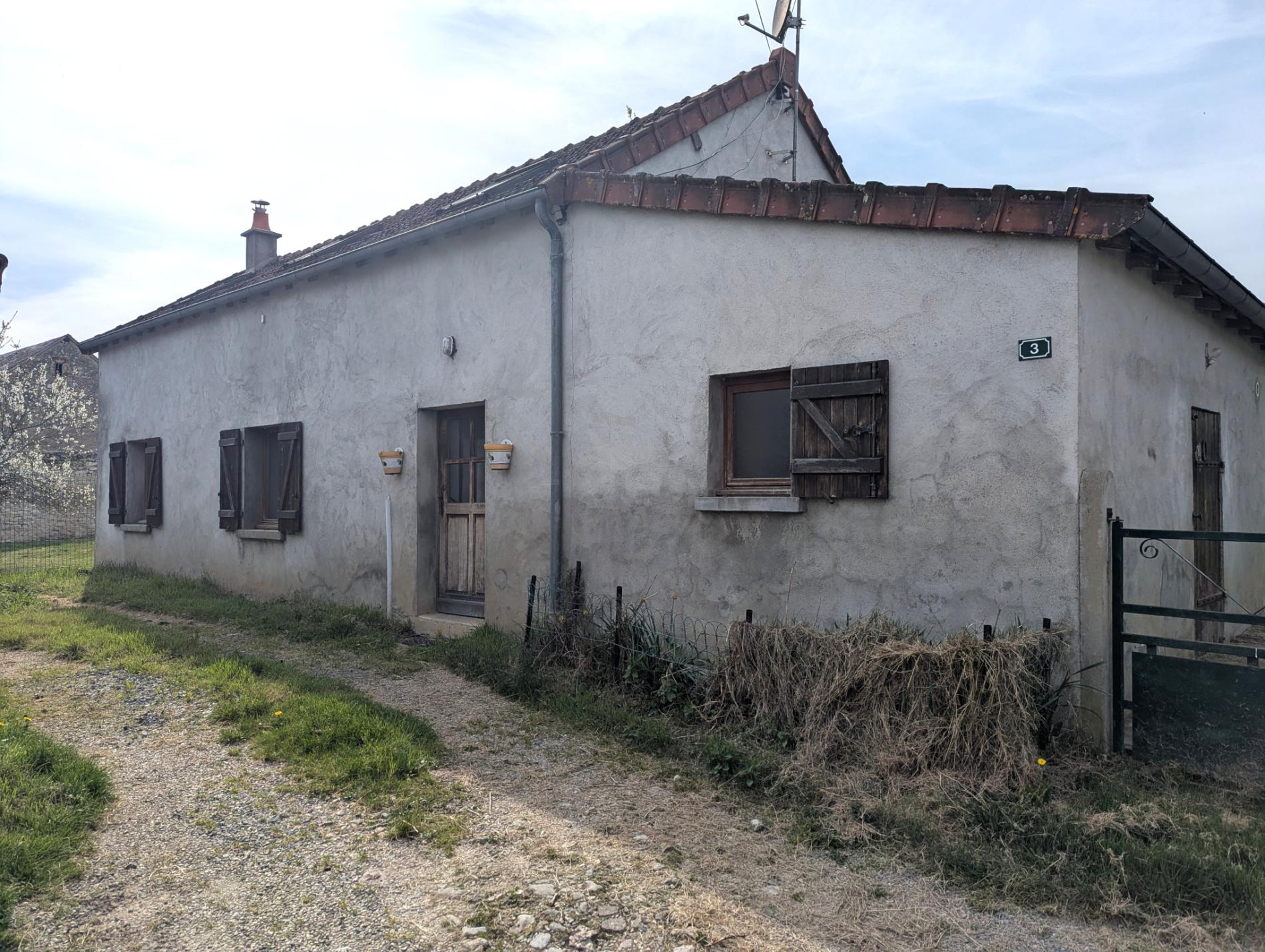 Maison d'habitation au cœur d'un petit hameau !